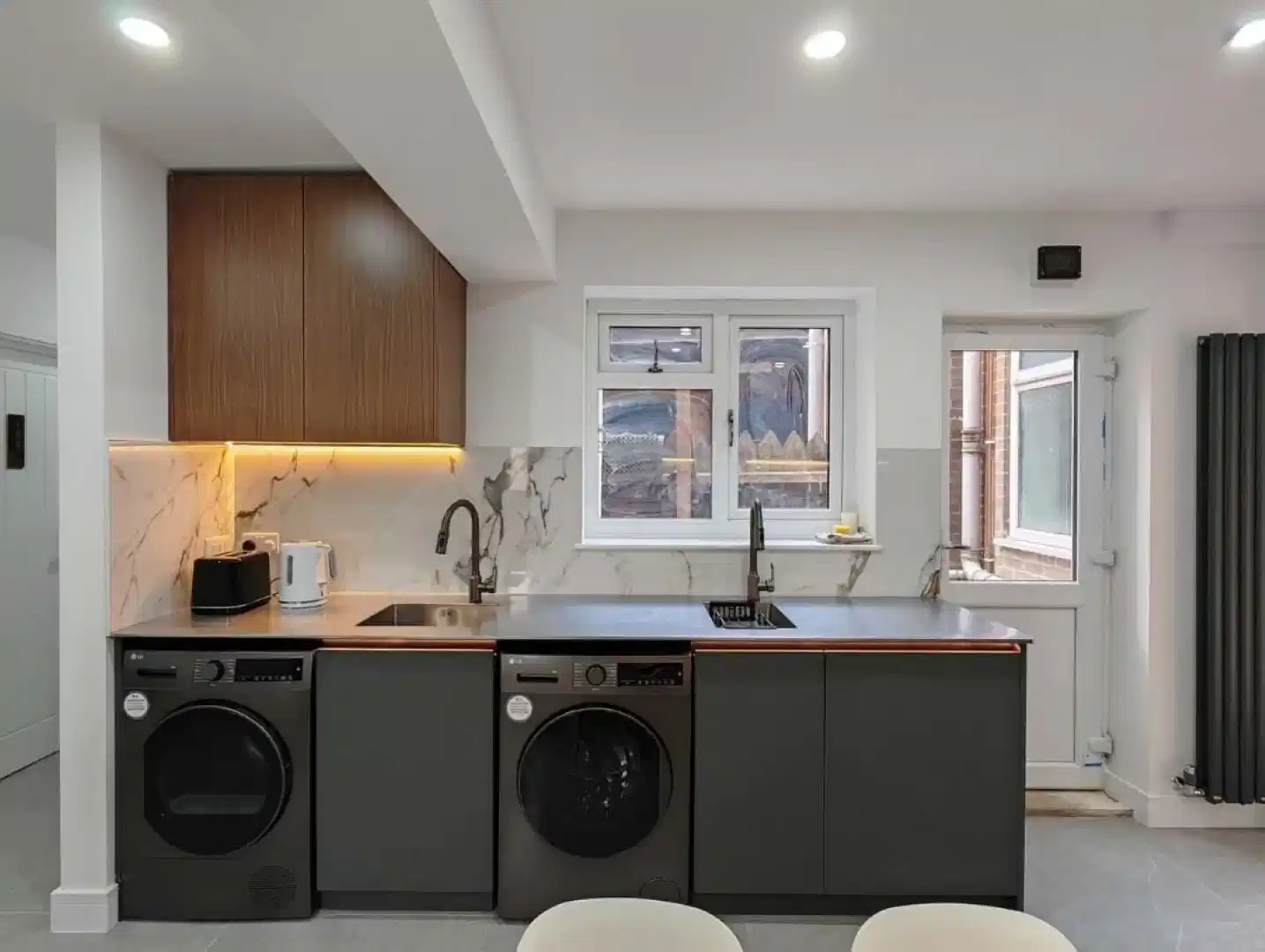 Deluxe Style Ensuite Room  - Kitchen