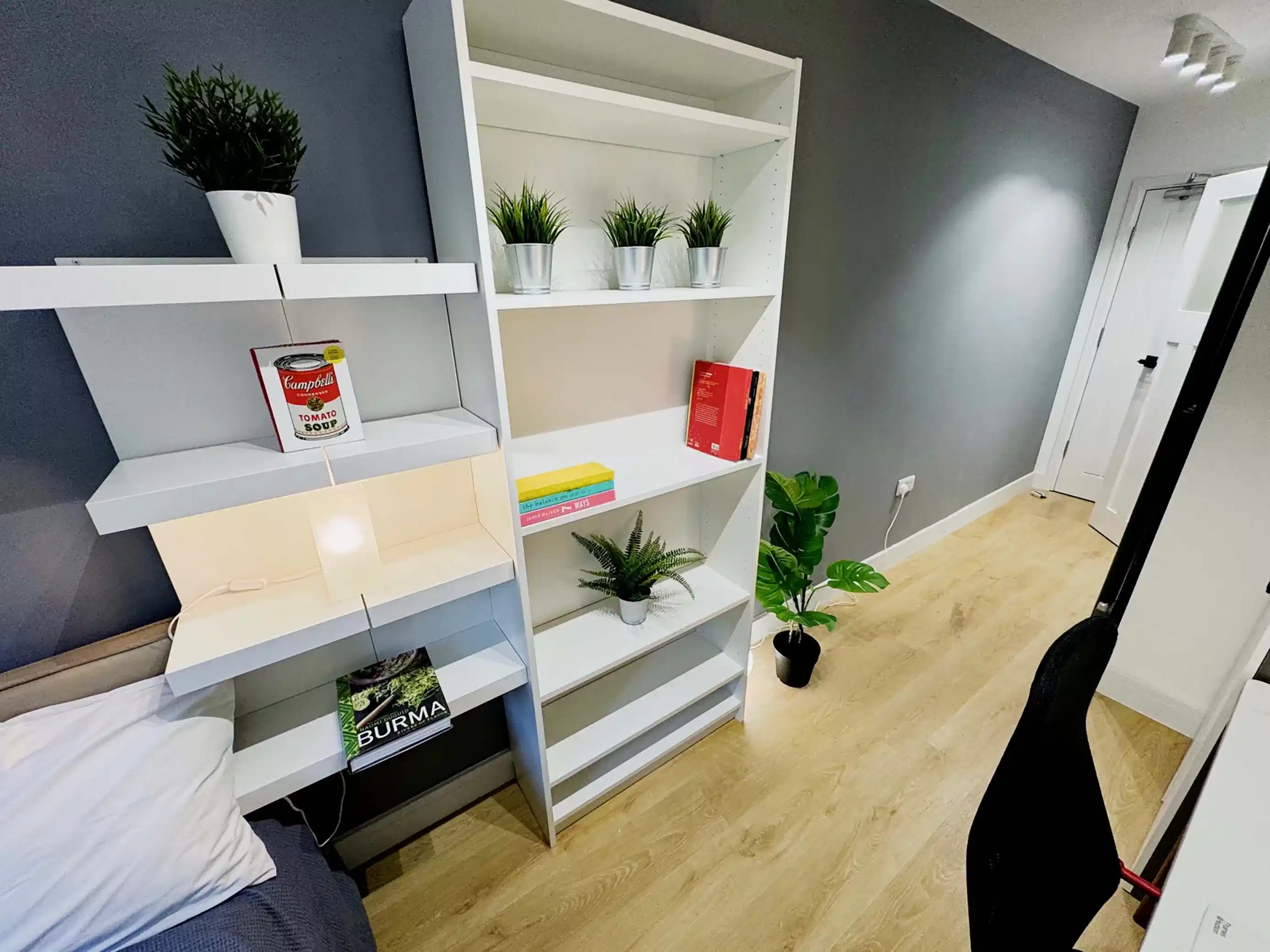 Studio - Bedroom