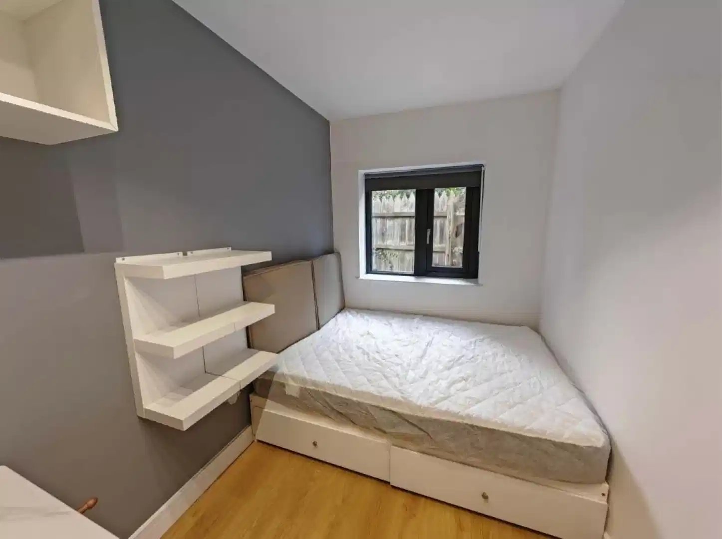 Deluxe Style Ensuite Room  - Bedroom