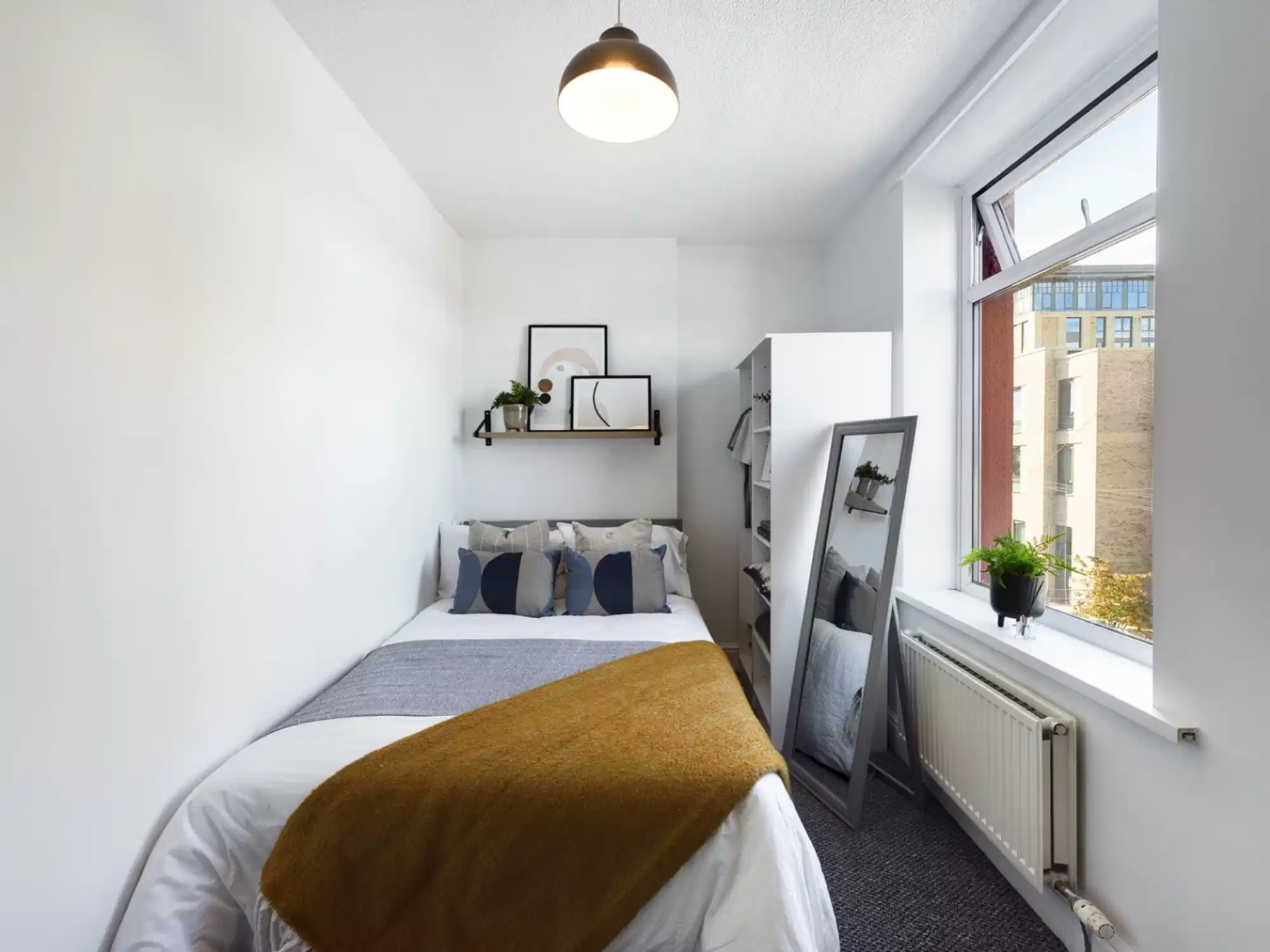 5 Bedroom House - Bedroom