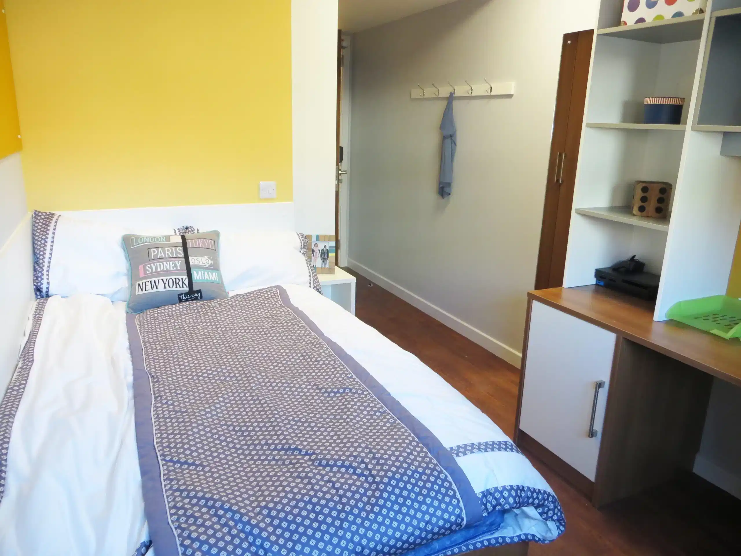 Deluxe Ensuite - Bedroom