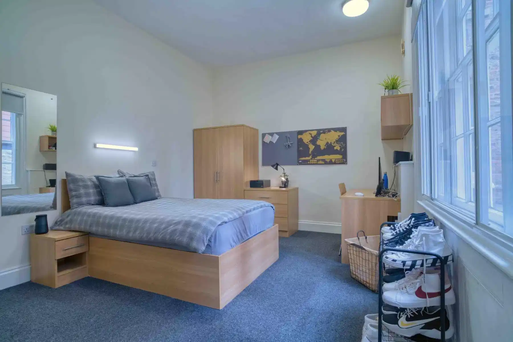 Large Studio - Bedroom