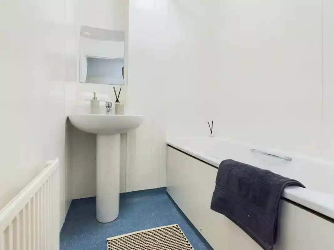 Classic Room - Bathroom