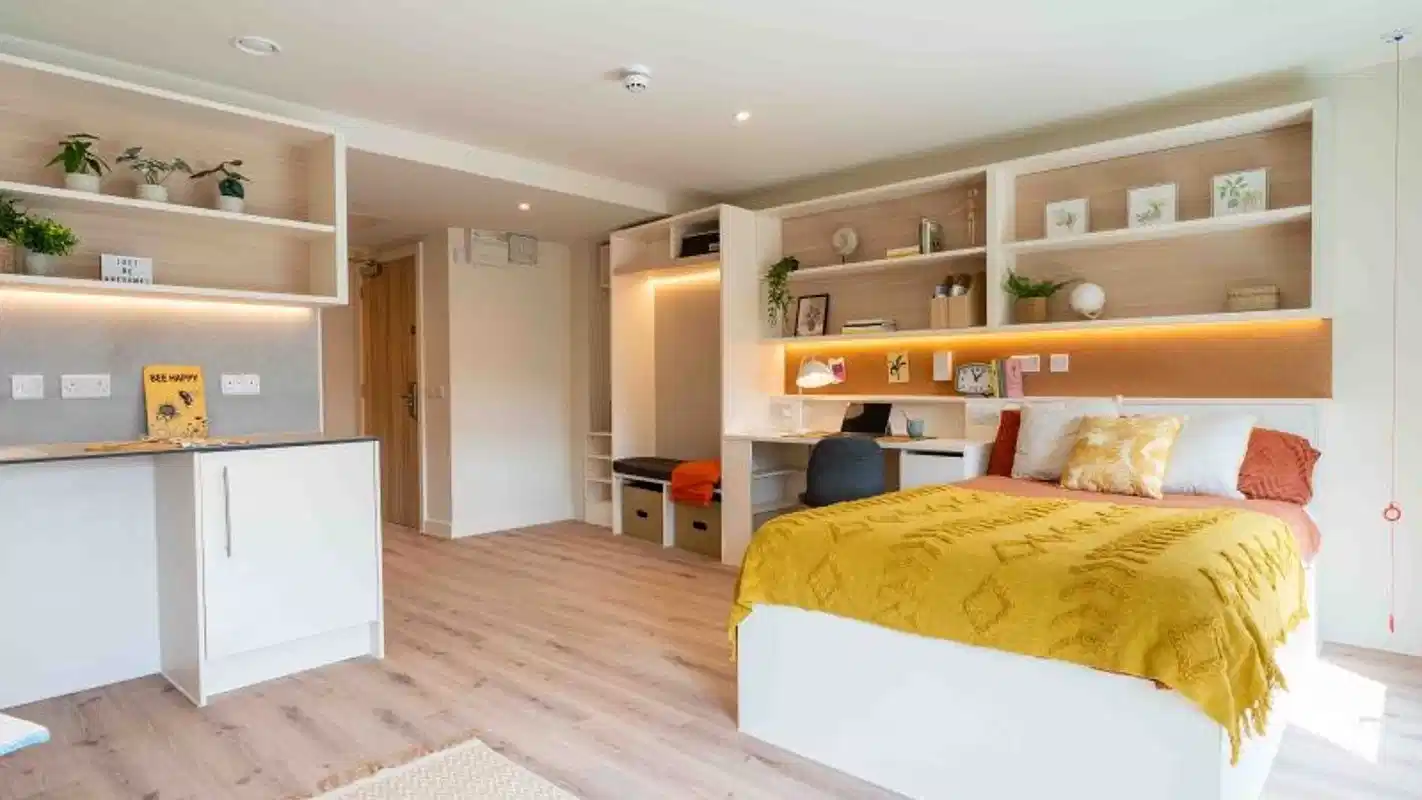 Platinum Studio - Bedroom