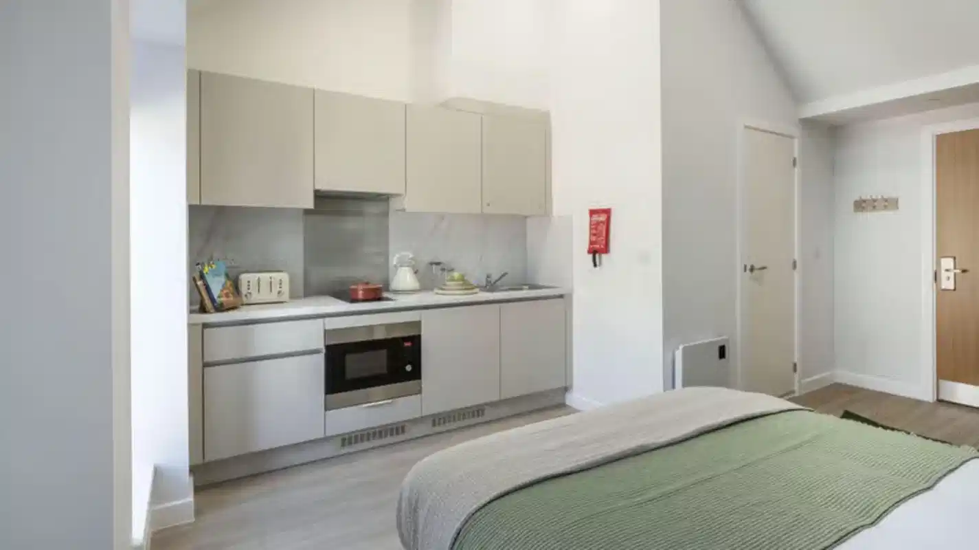 Classic Studio - Kitchen