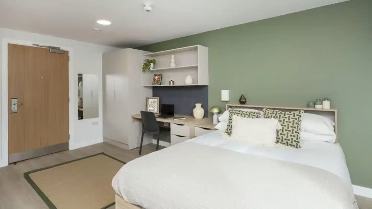 Classic Plus Studio - Bedroom