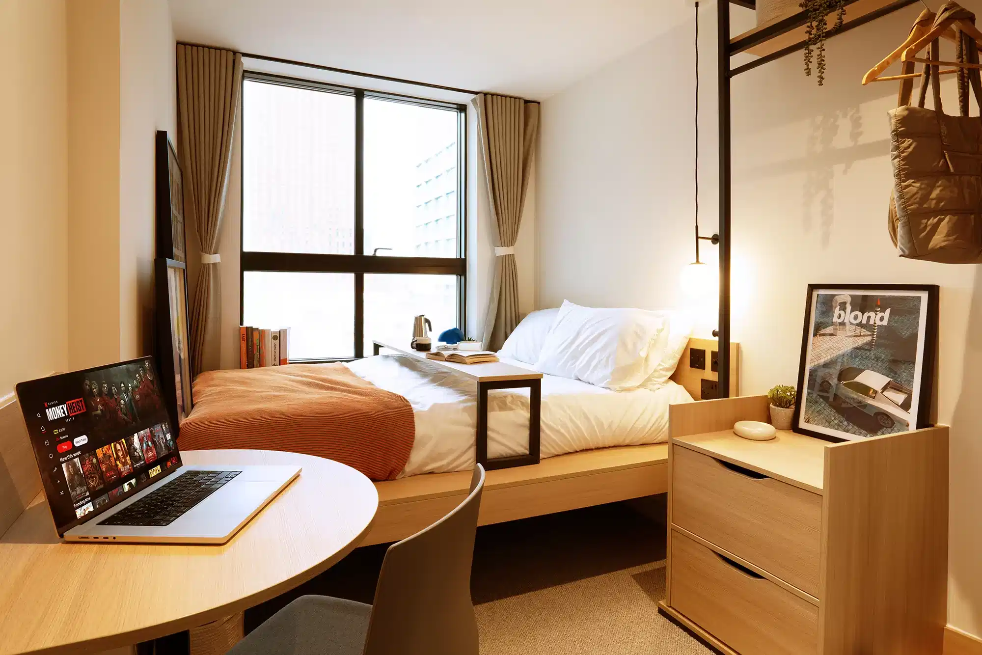 HOS_FIRST-ST_ESSENTIAL-ROOM_20241029_28-RT