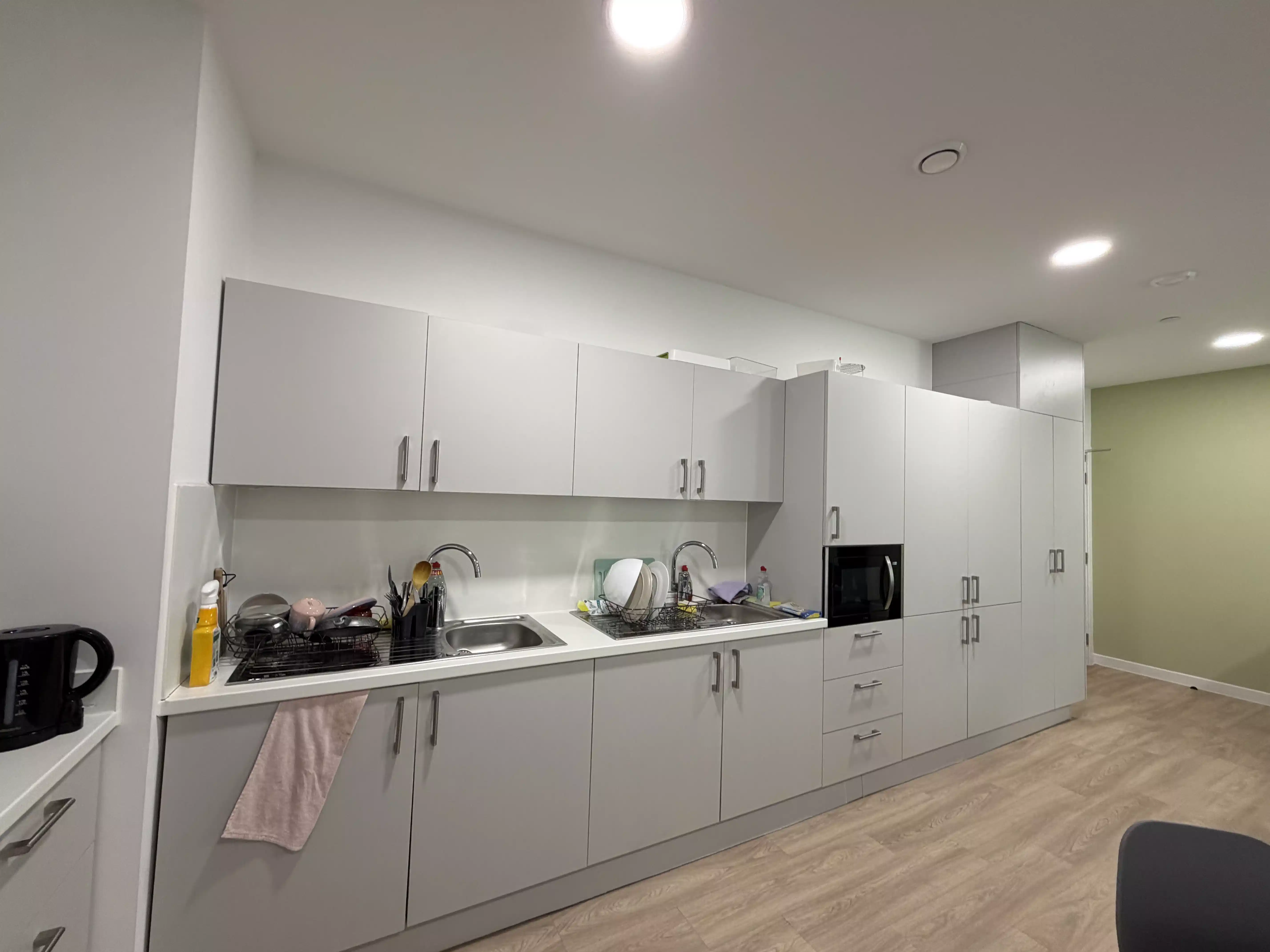 Classic En-suite - Kitchen