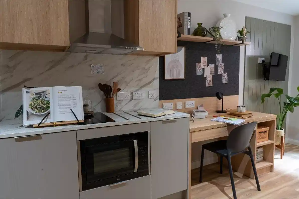 Classic Studio - Kitchen
