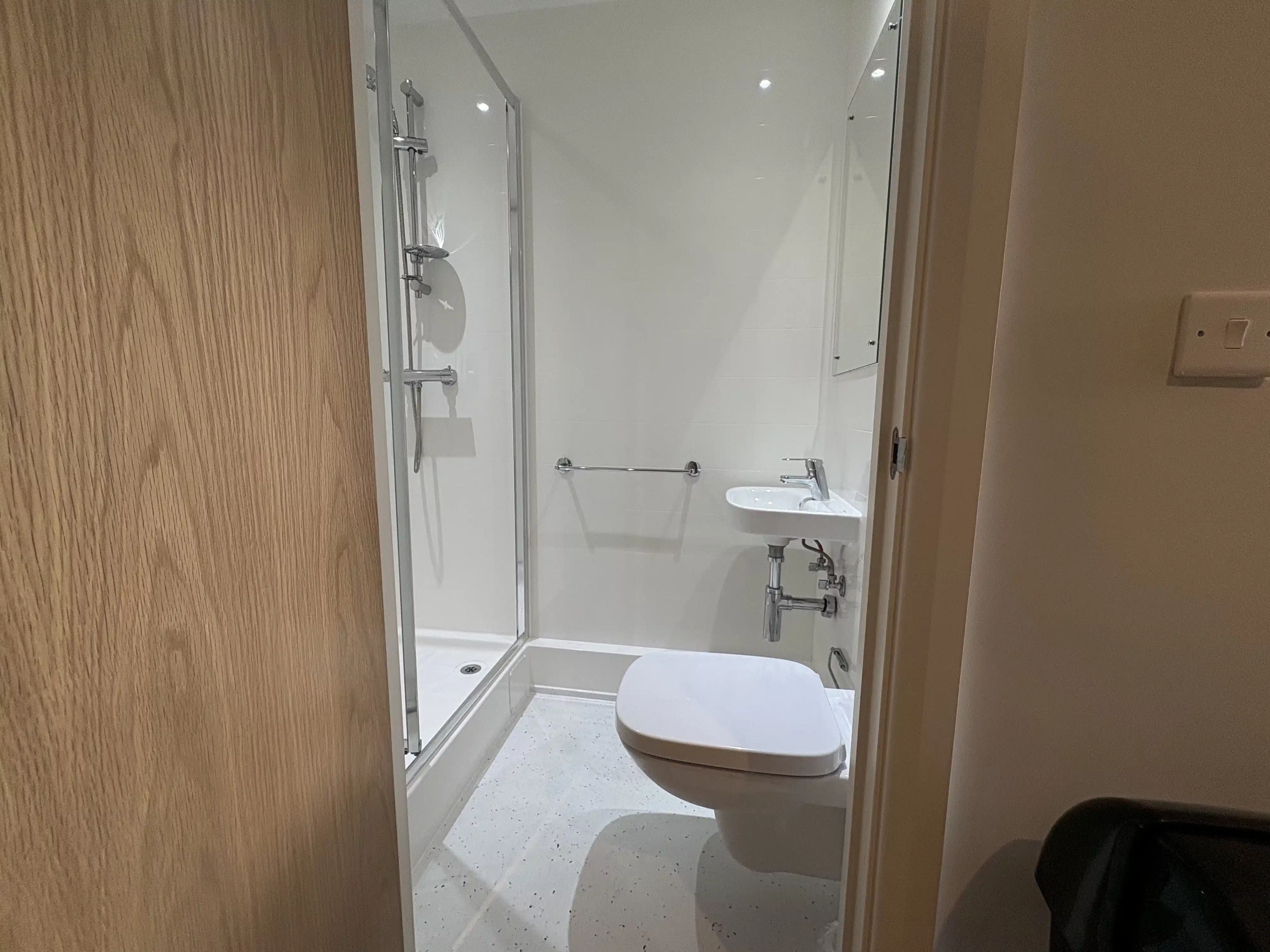 Classic Studio - Bathroom