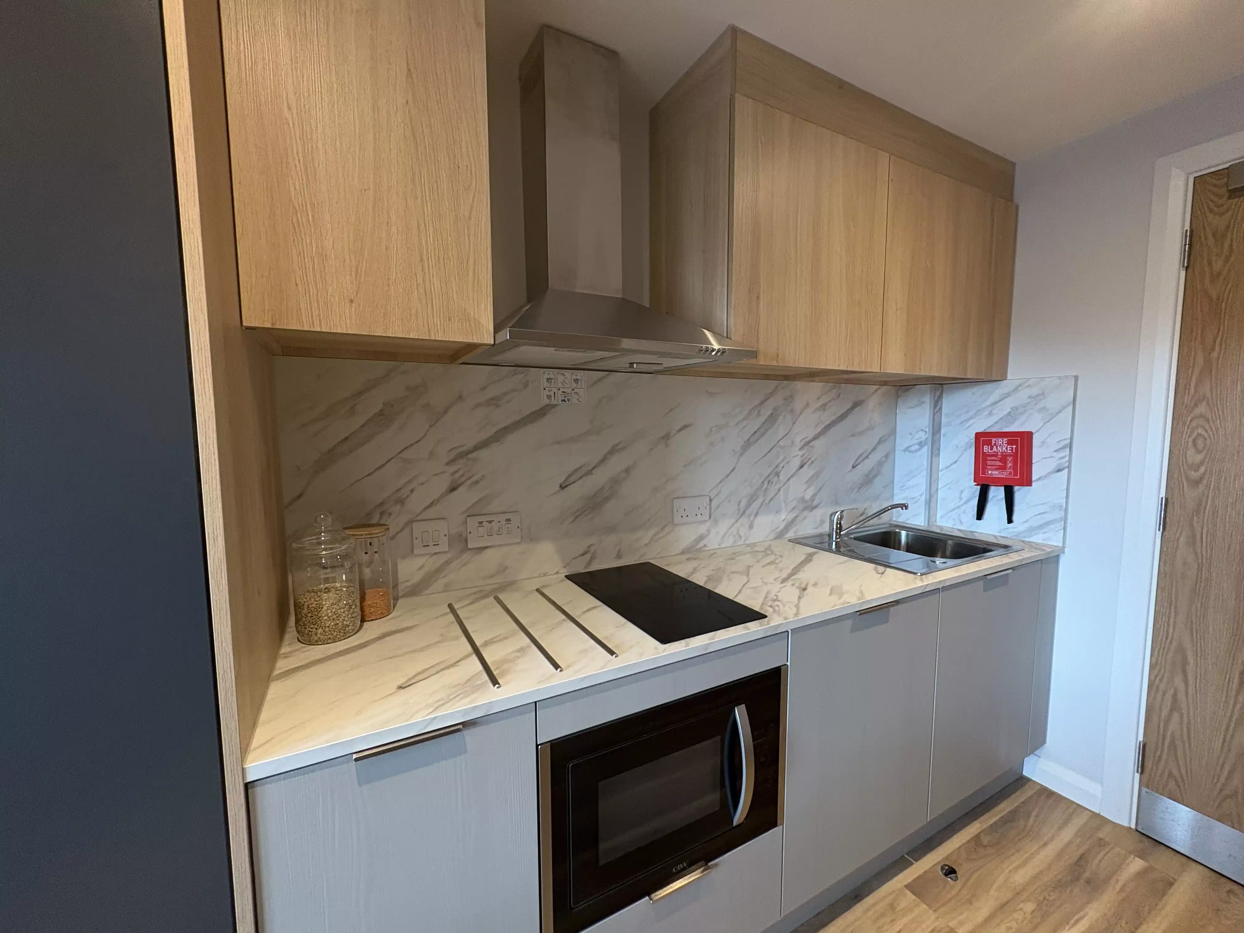 Classic Studio - Kitchen
