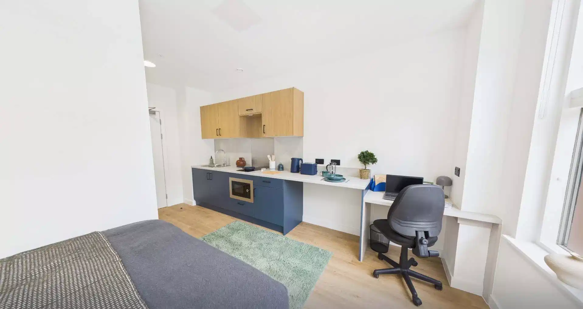 Classic Studio - Kitchen