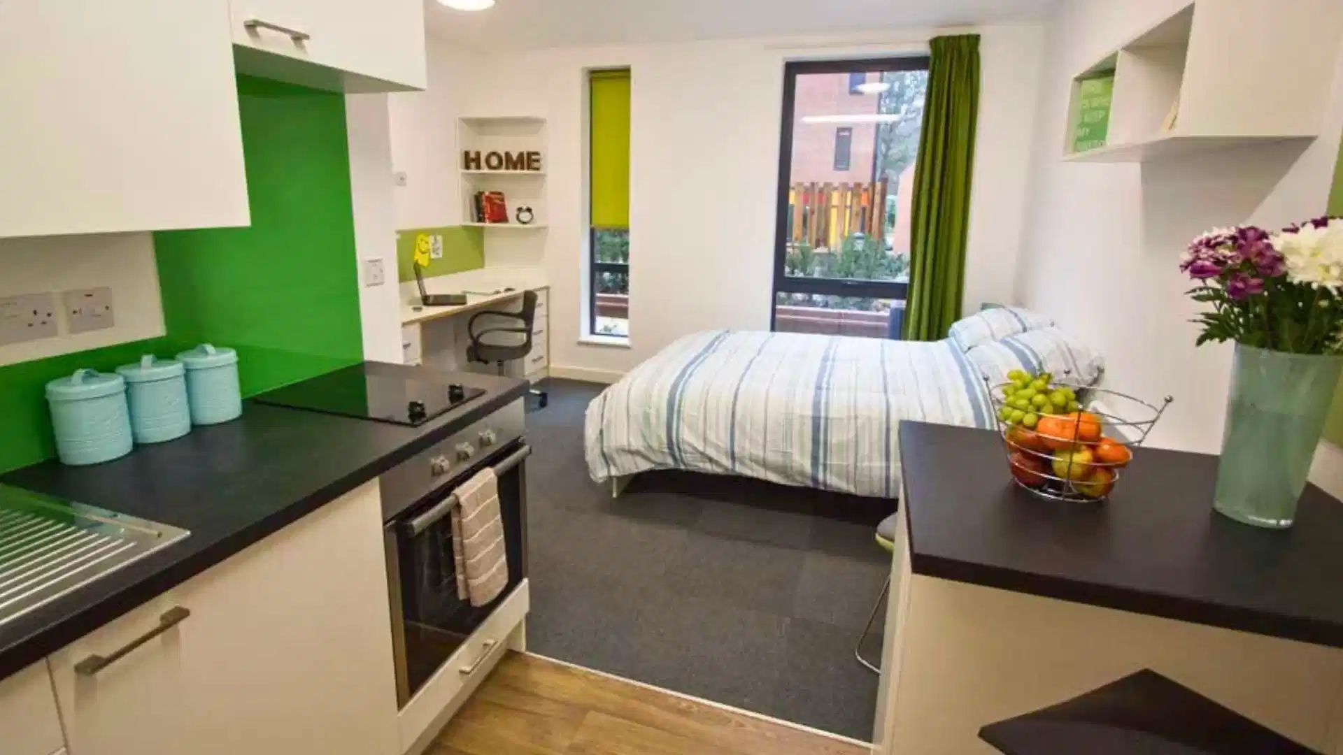 Gold Studio - Bedroom