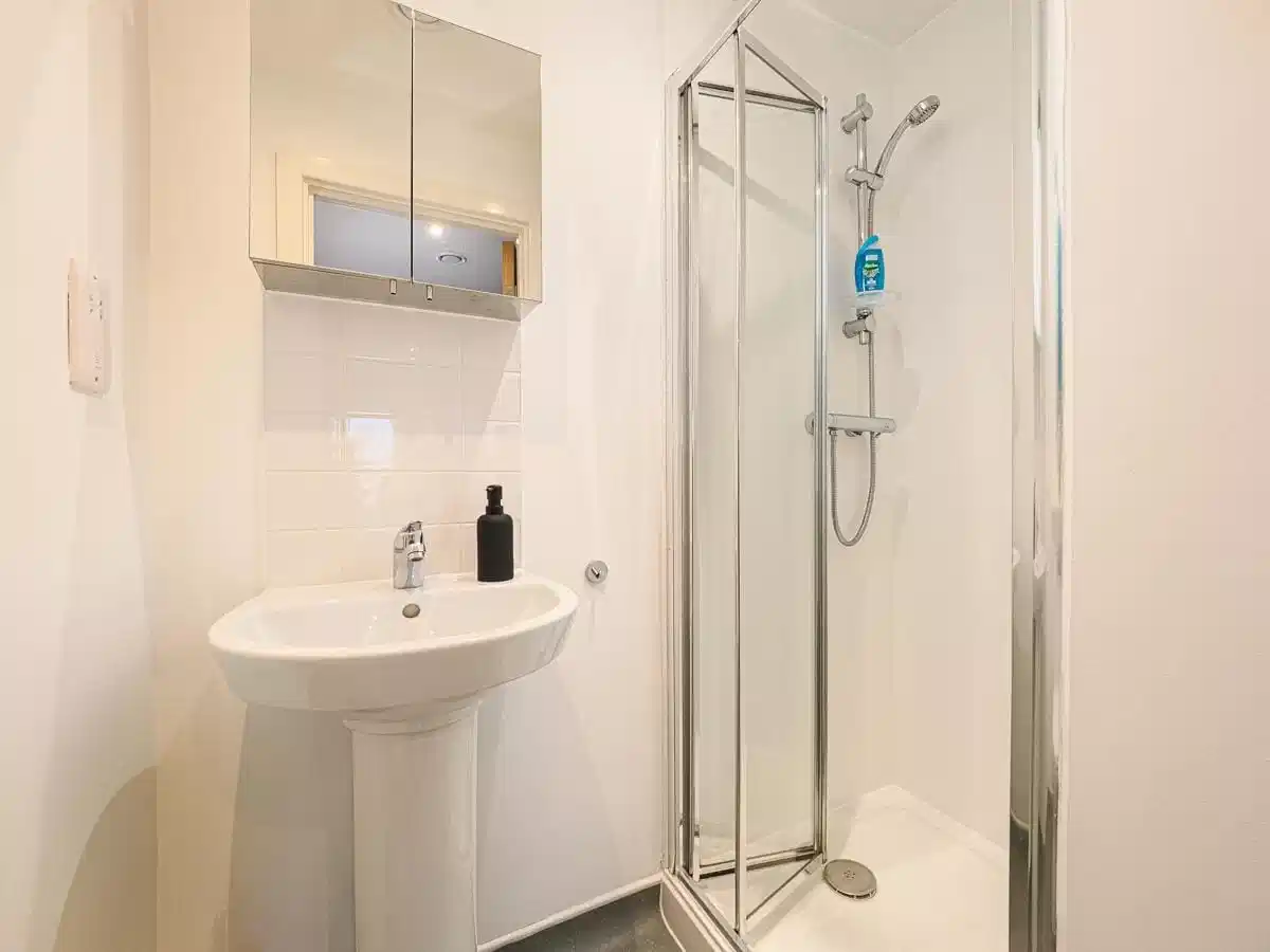 Studio Style B02 - Bathroom