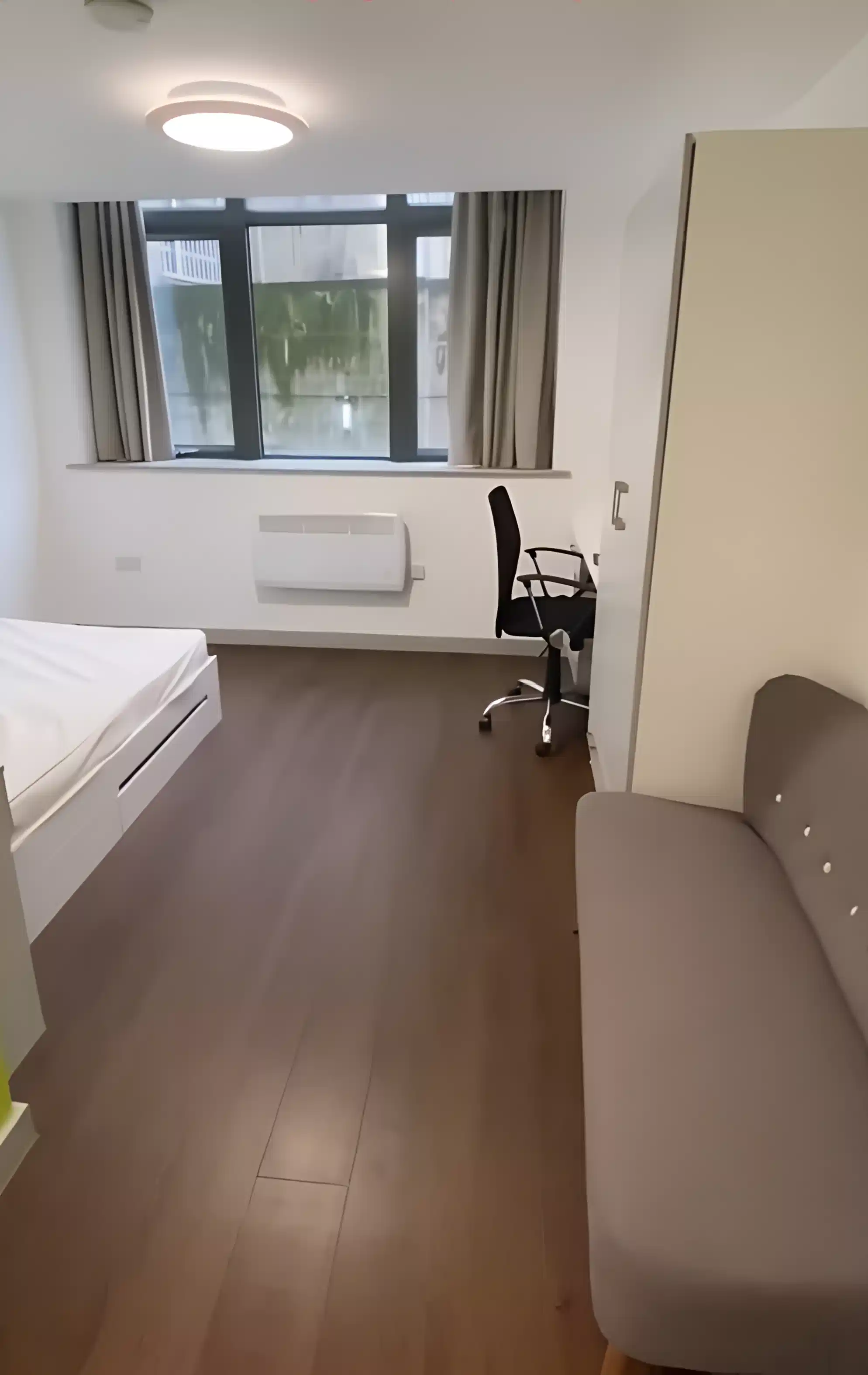 Ensuite Bedroom (6 Bed) - Bedroom
