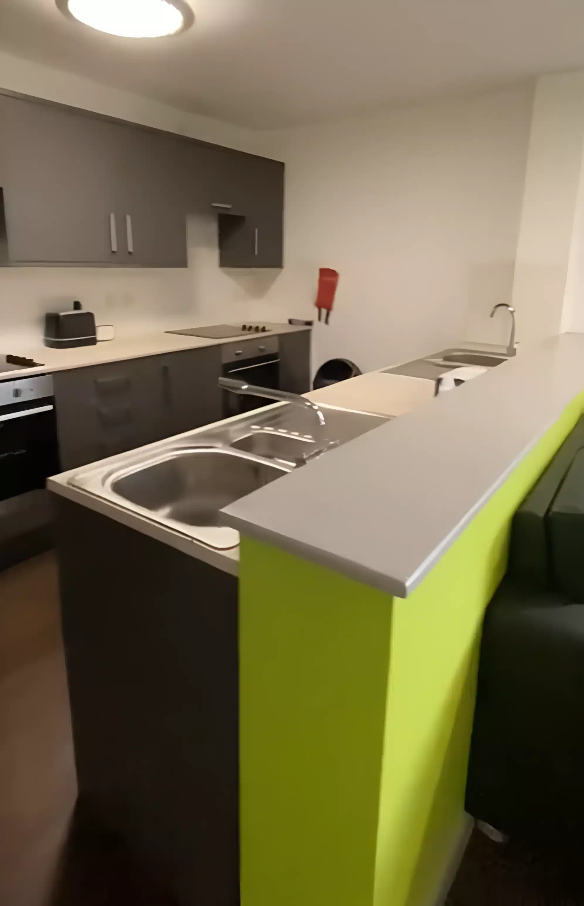 Ensuite Bedroom (8 Bed) - Kitchen