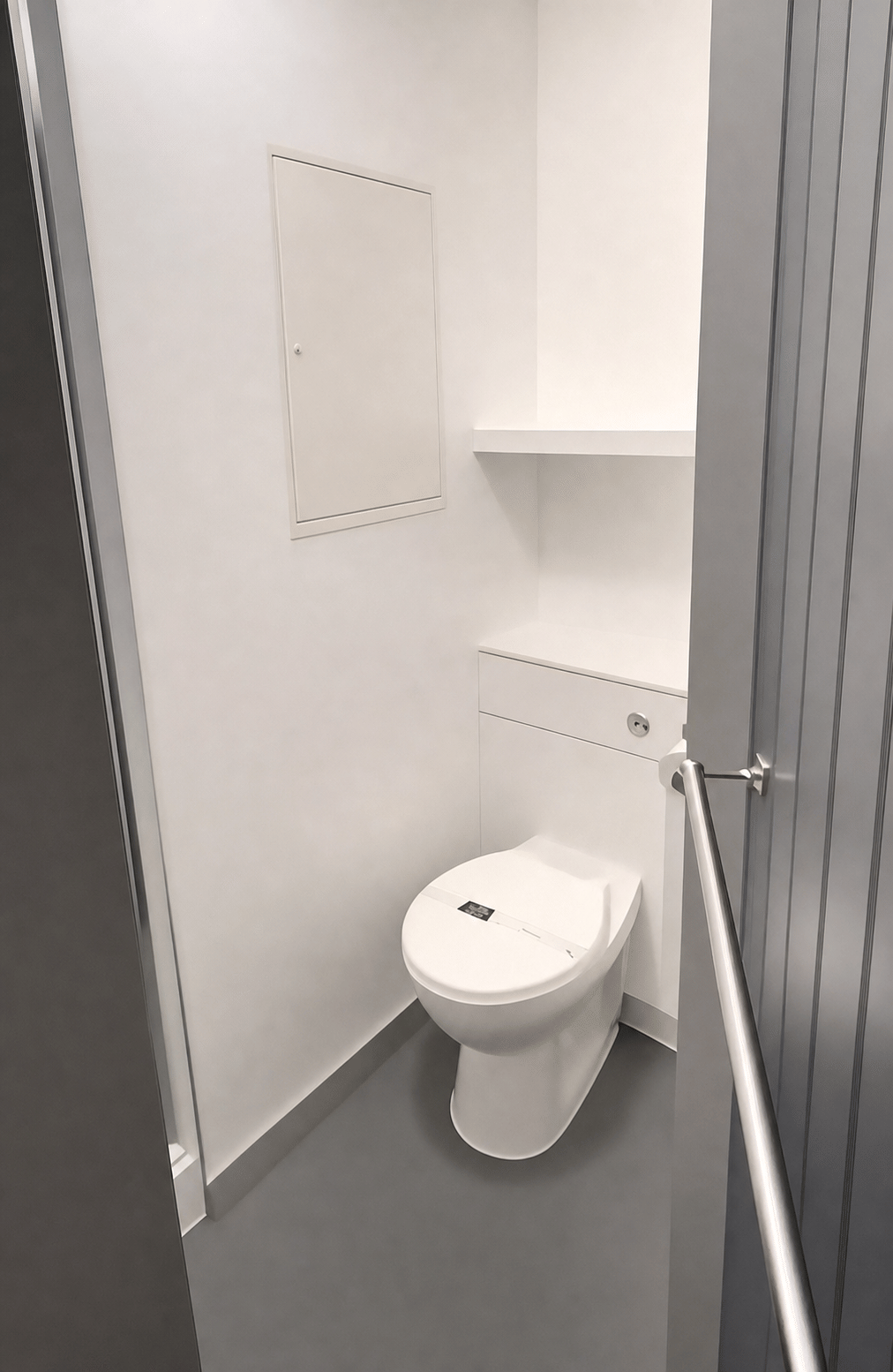 Ensuite Bedroom (8 Bed) - Bathroom