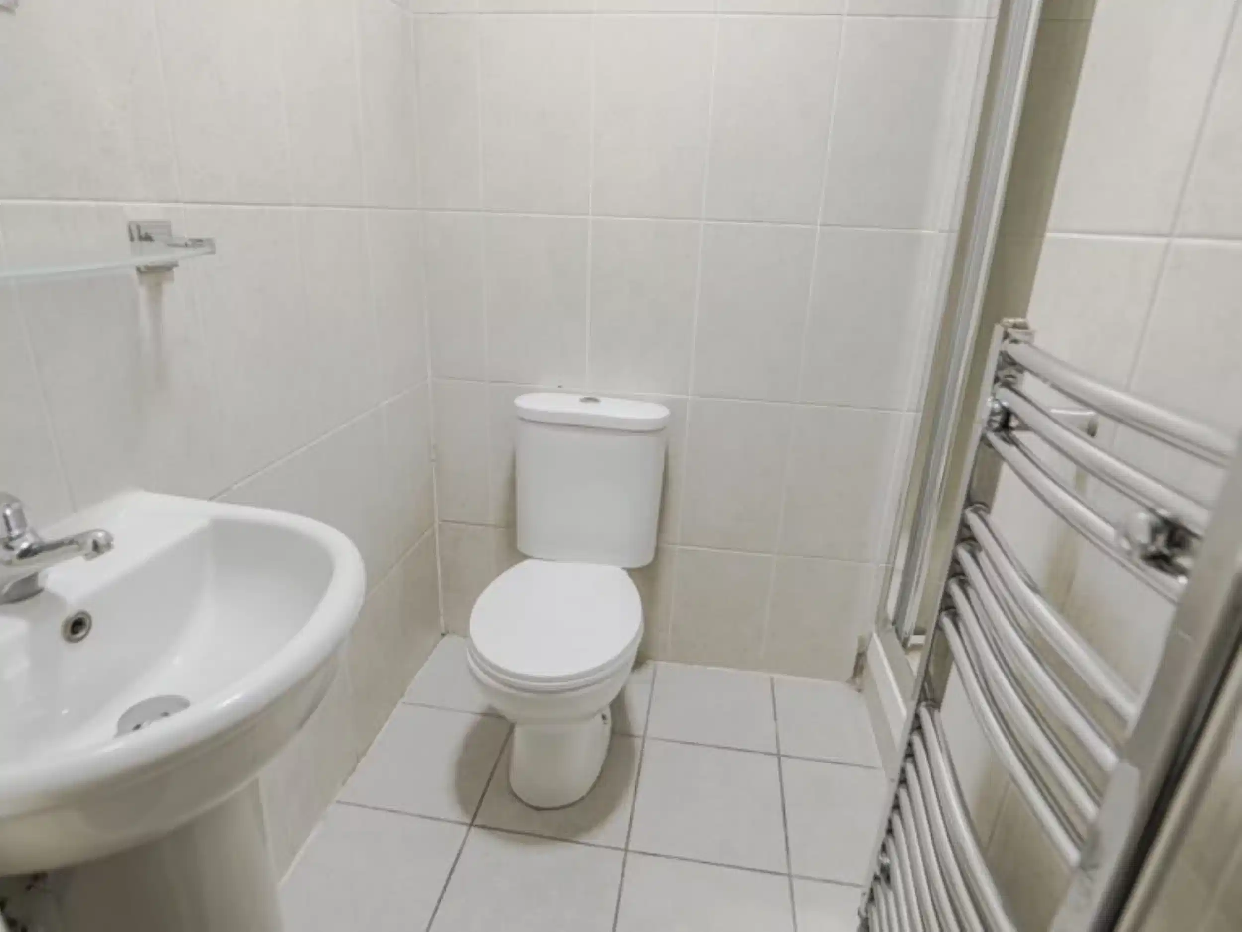 Silver Ensuite - Bathroom