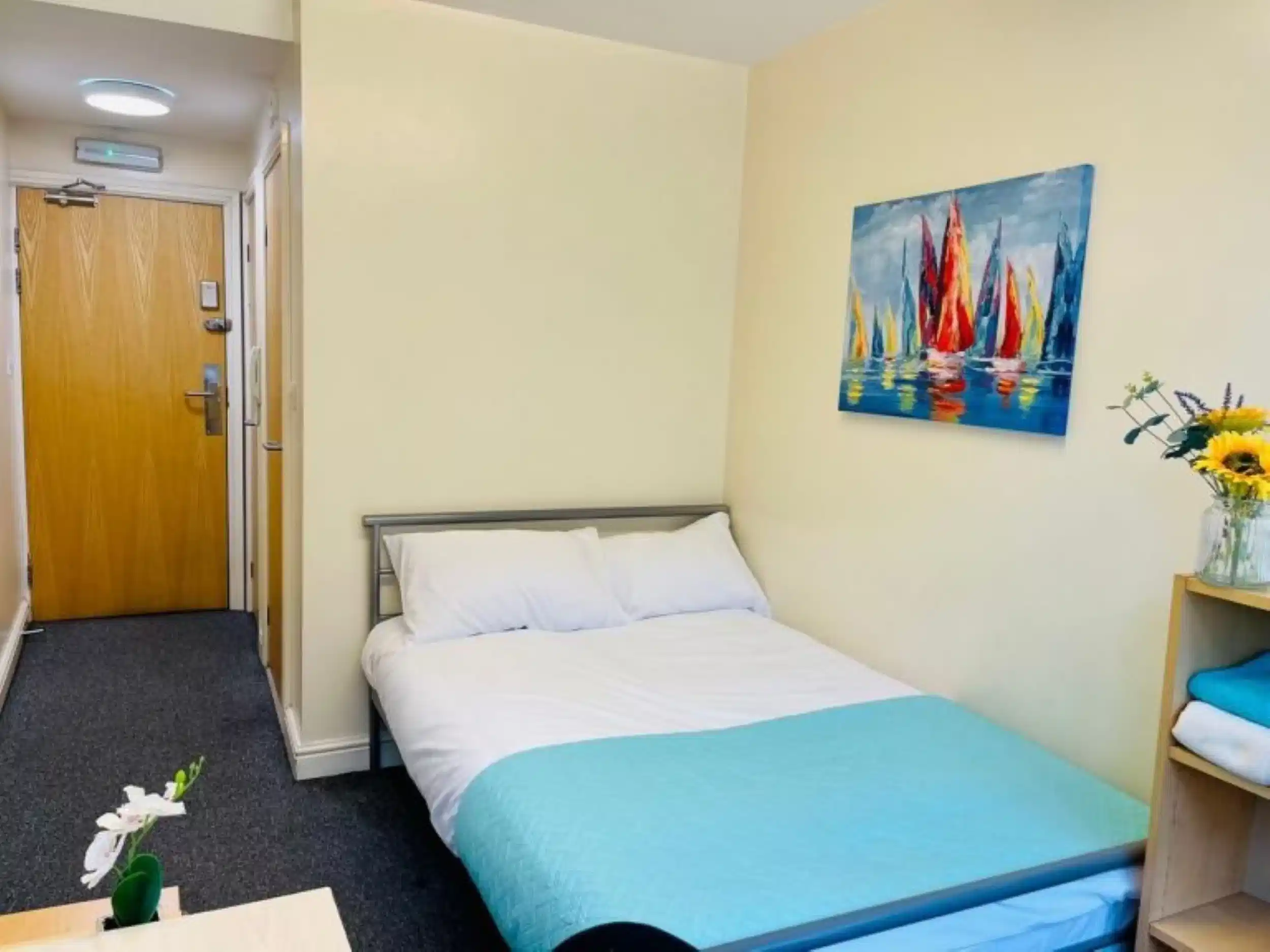 Silver Ensuite - Bedroom
