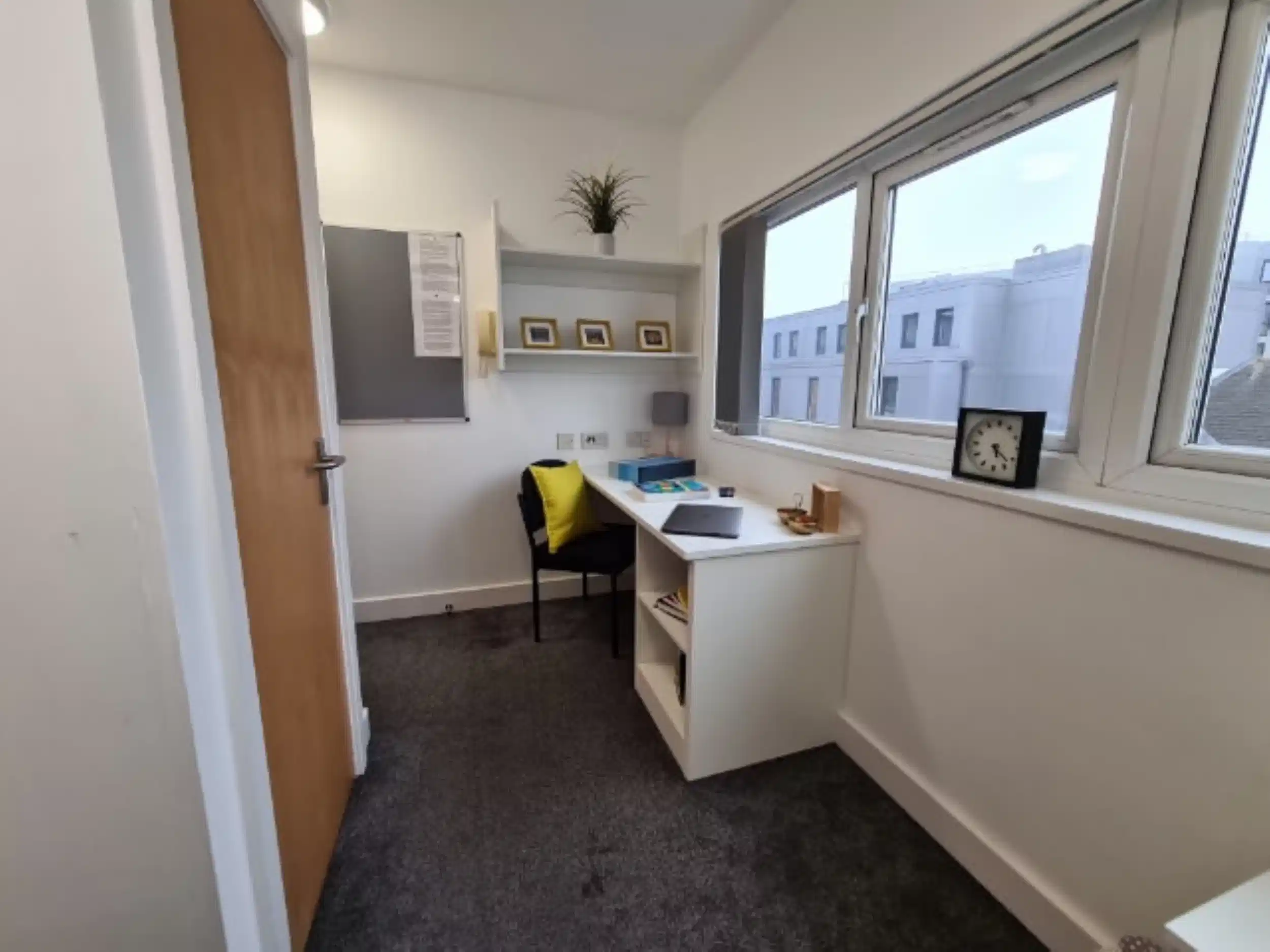 Silver Ensuite - Bedroom
