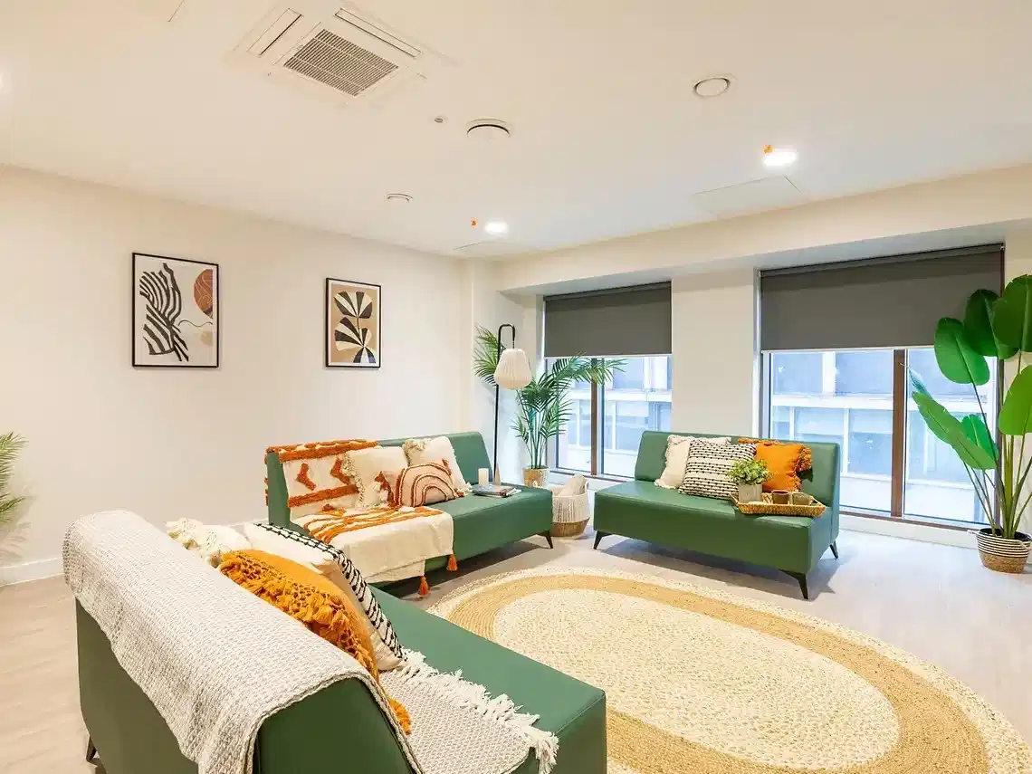 Classic Ensuite  - Common Area