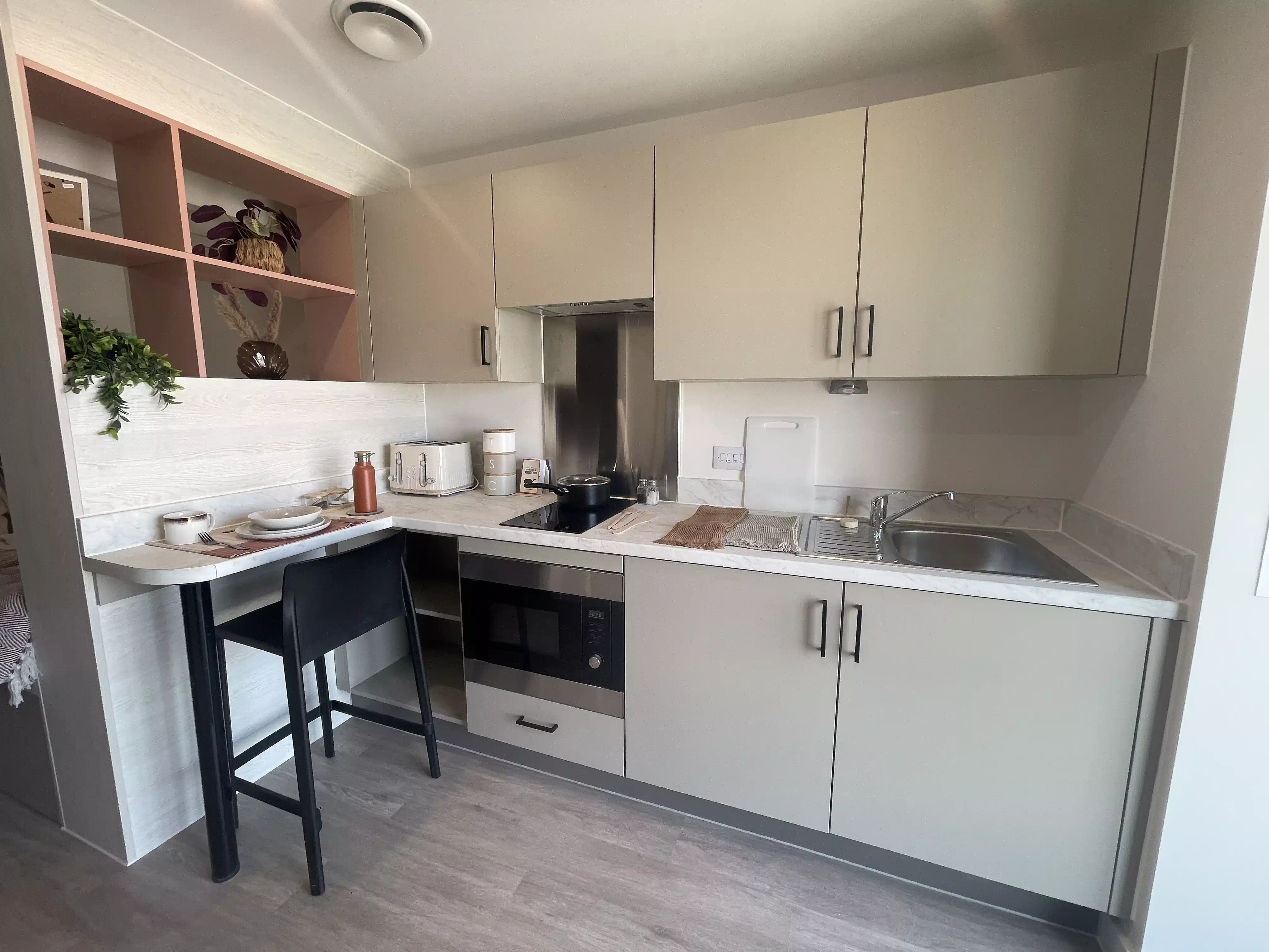 Classic Studio - Kitchen