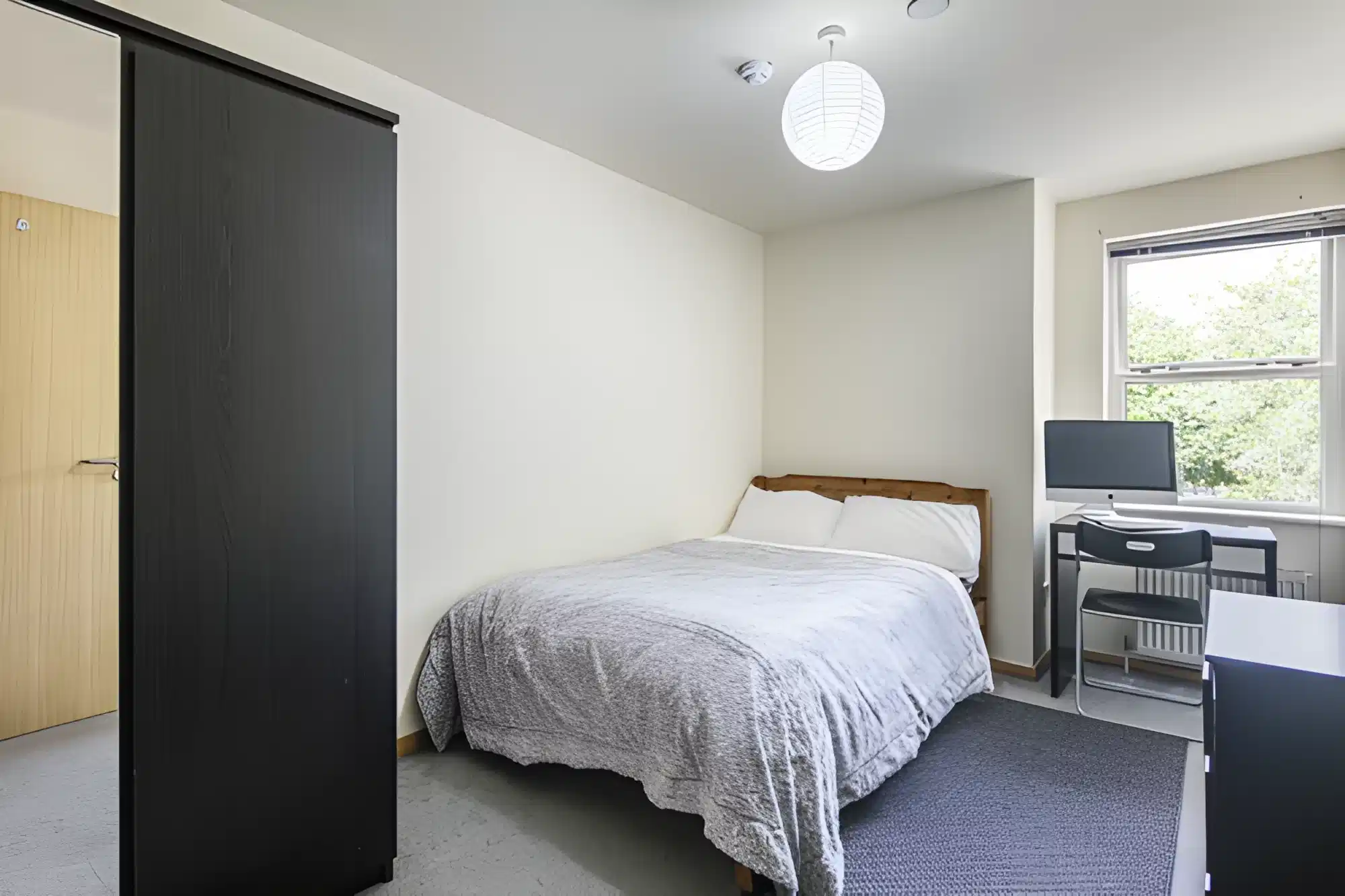  6 Bed Apartment - Bedroom