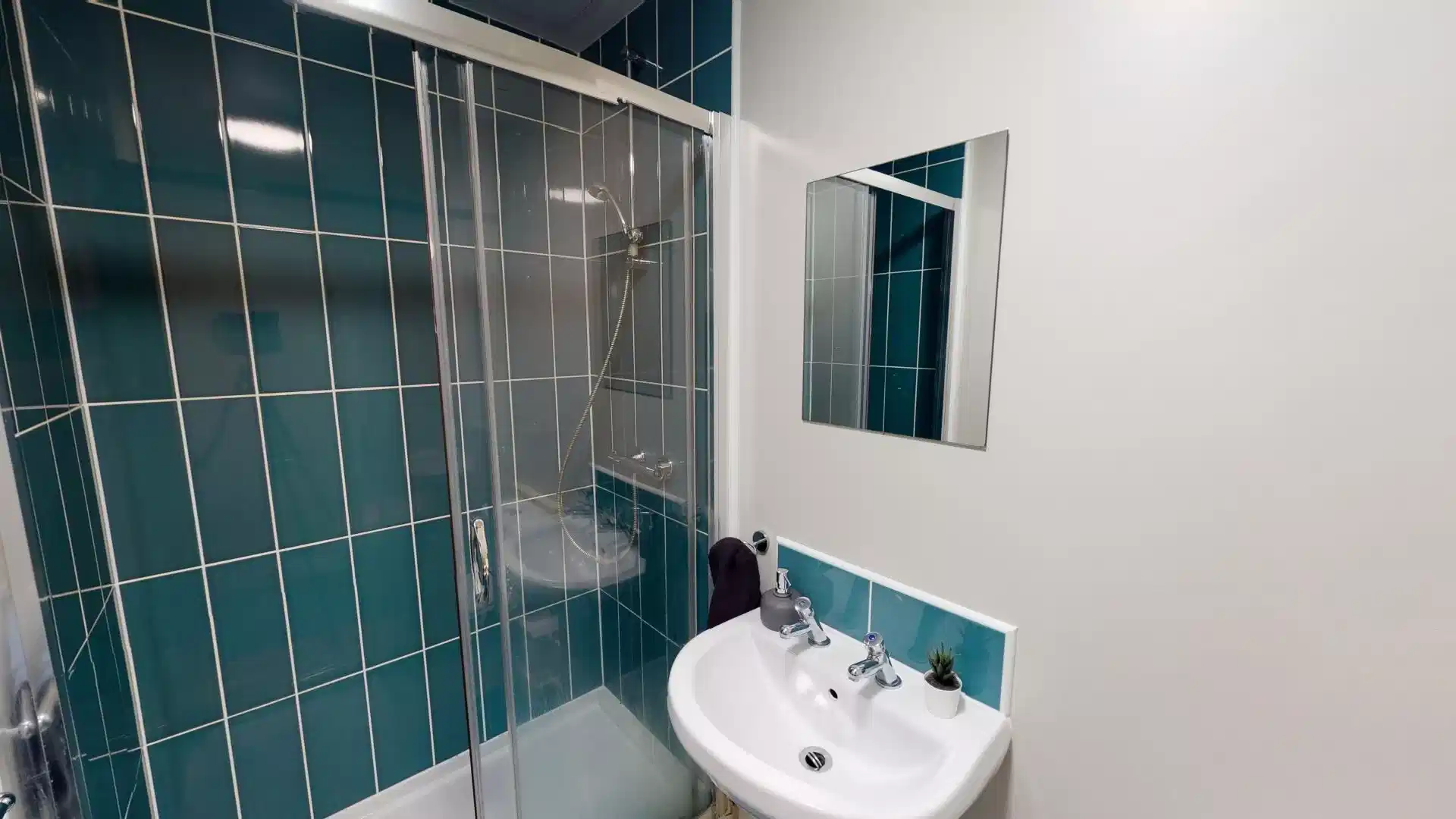 Classic Studio - Bathroom