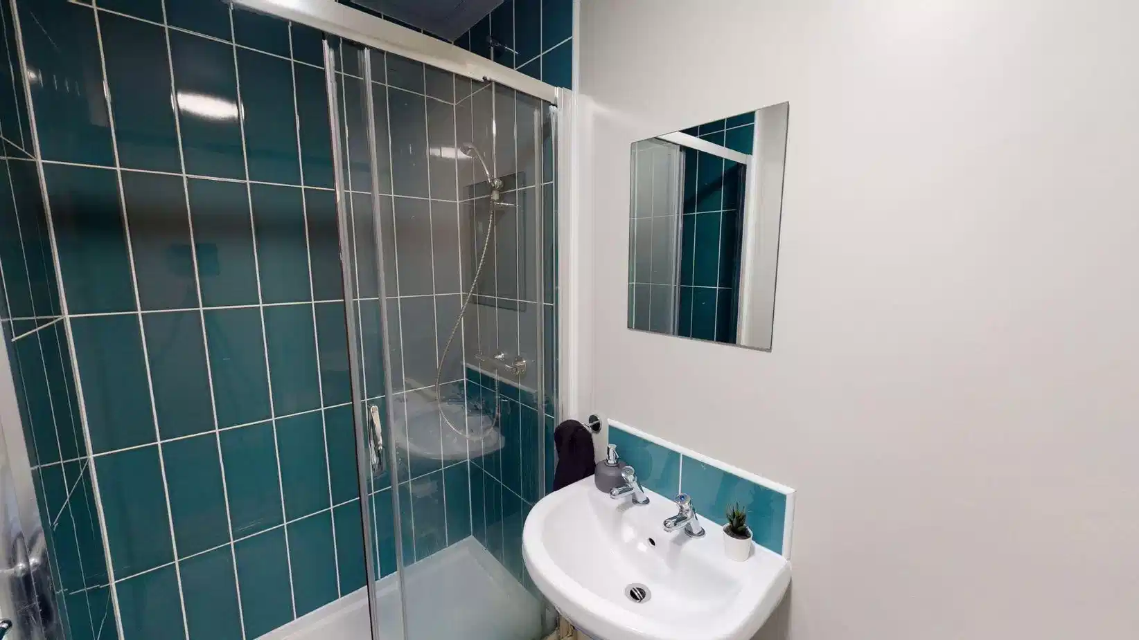 Classic Studio - Bathroom