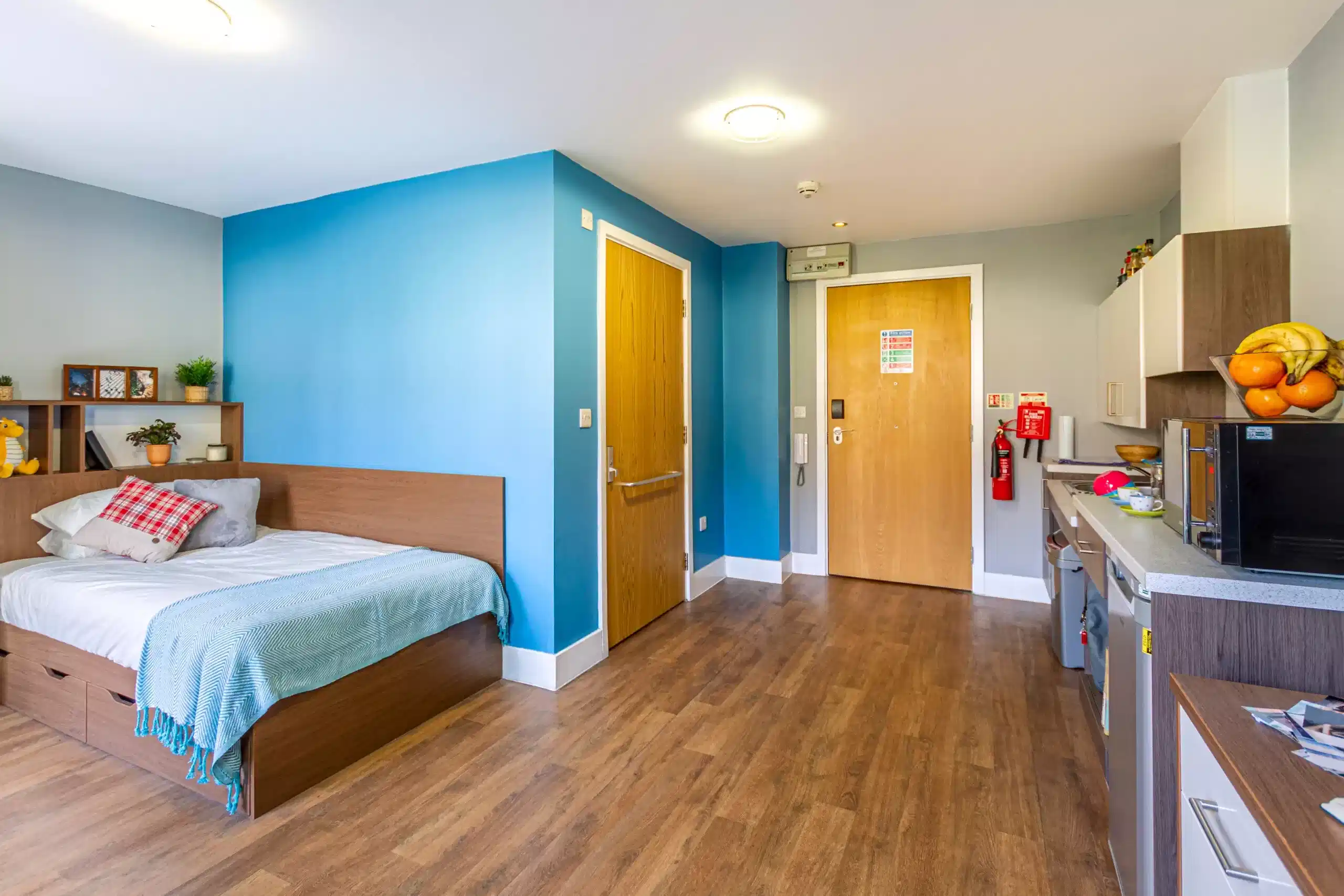 Studio with Wet Room - Bedroom
