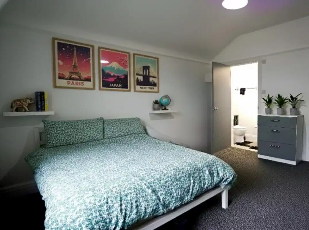 Studio | 10B - Bedroom