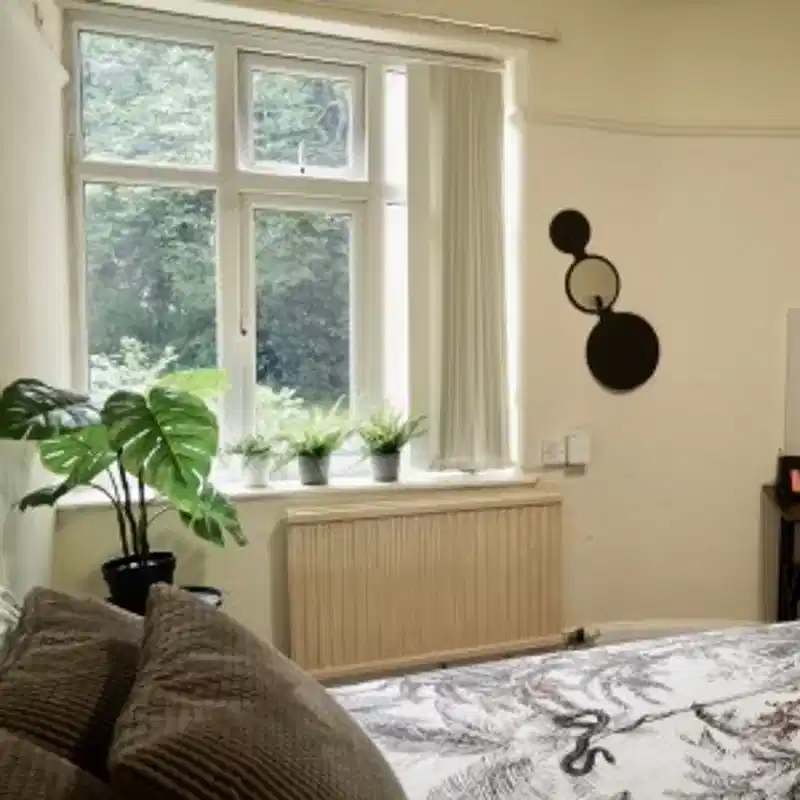 Studio | 4A - Bedroom