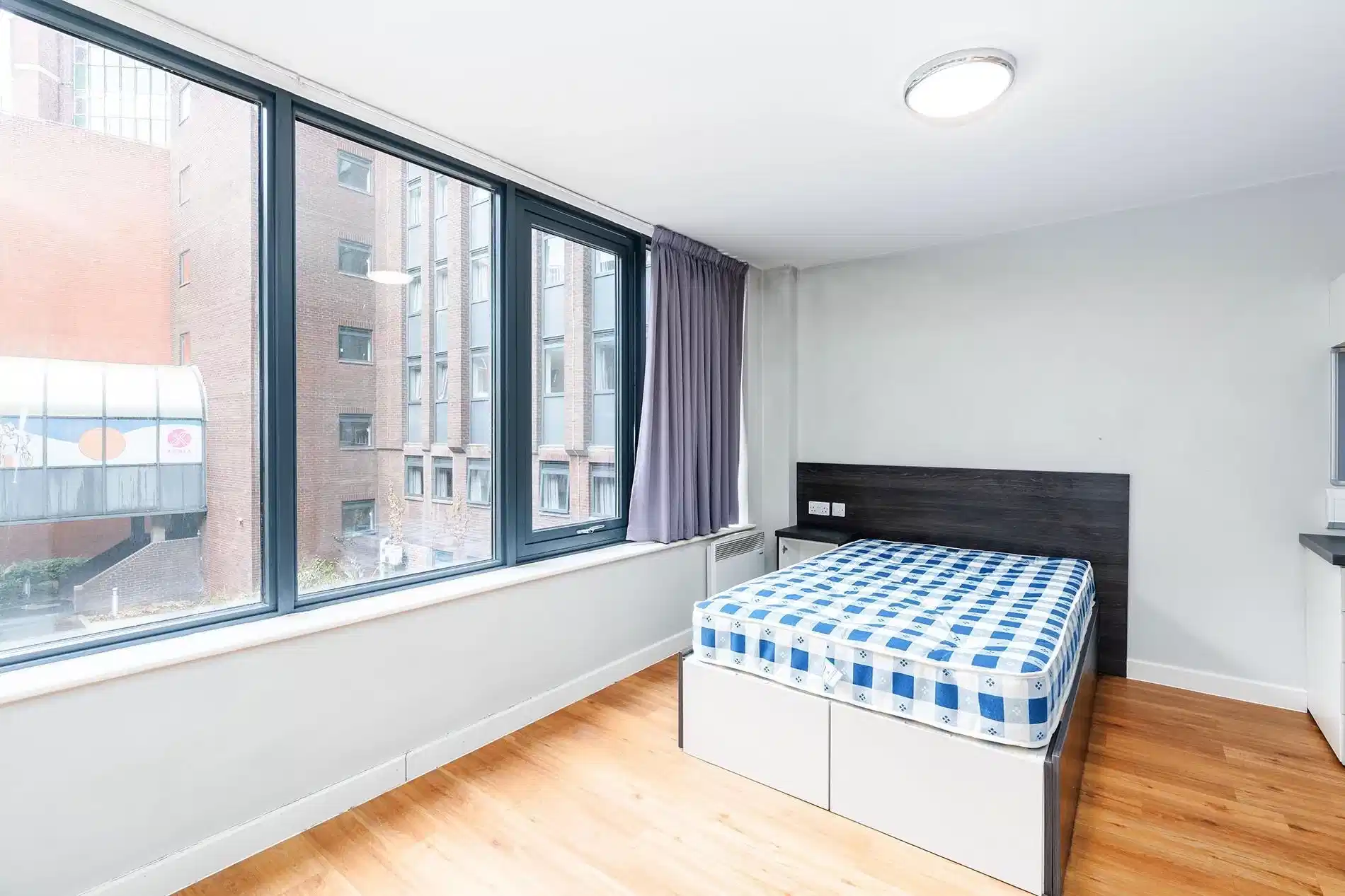 Premium Studio - Double - Bedroom