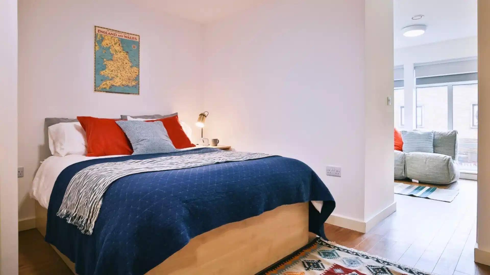 Classic 1-Bed - Apartment - Bedroom