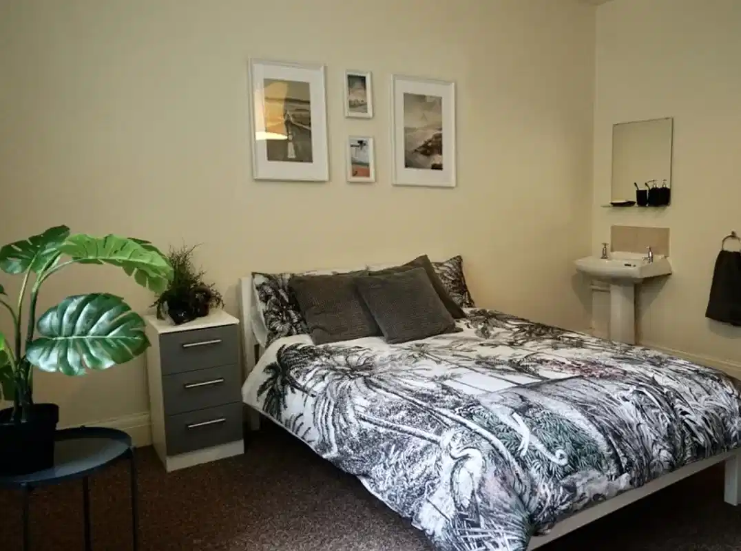 Studio | 6B - Bedroom