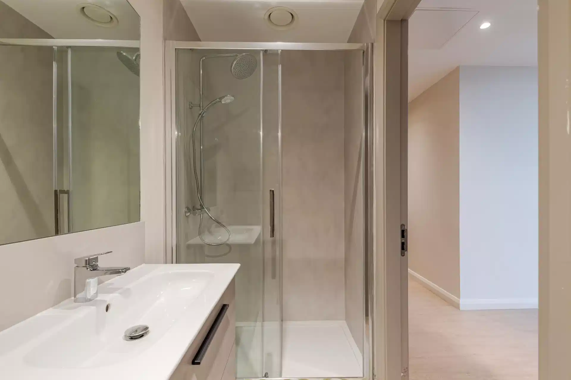 Premium Plus Studio - Bathroom