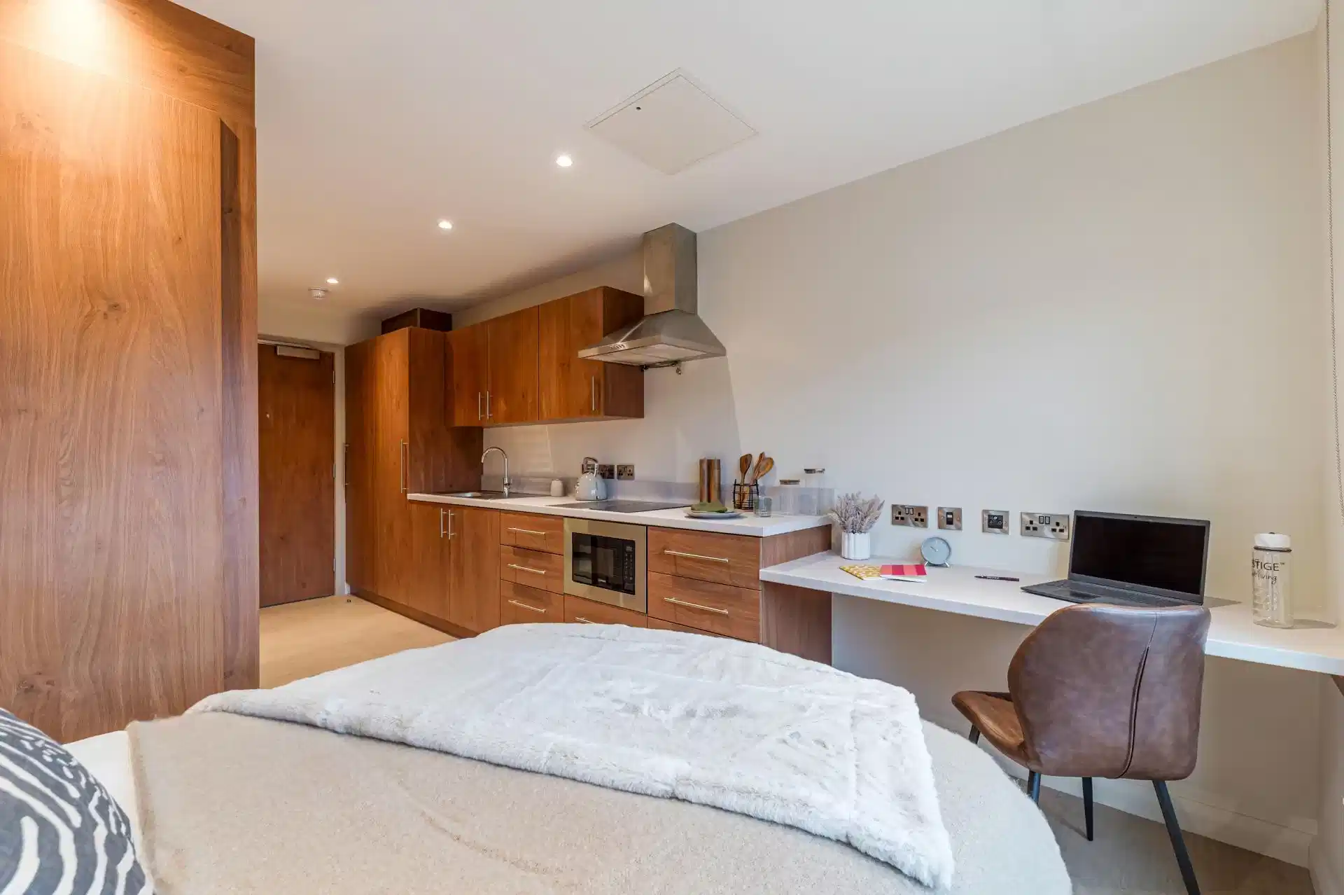 Classic Plus Studio - Bedroom