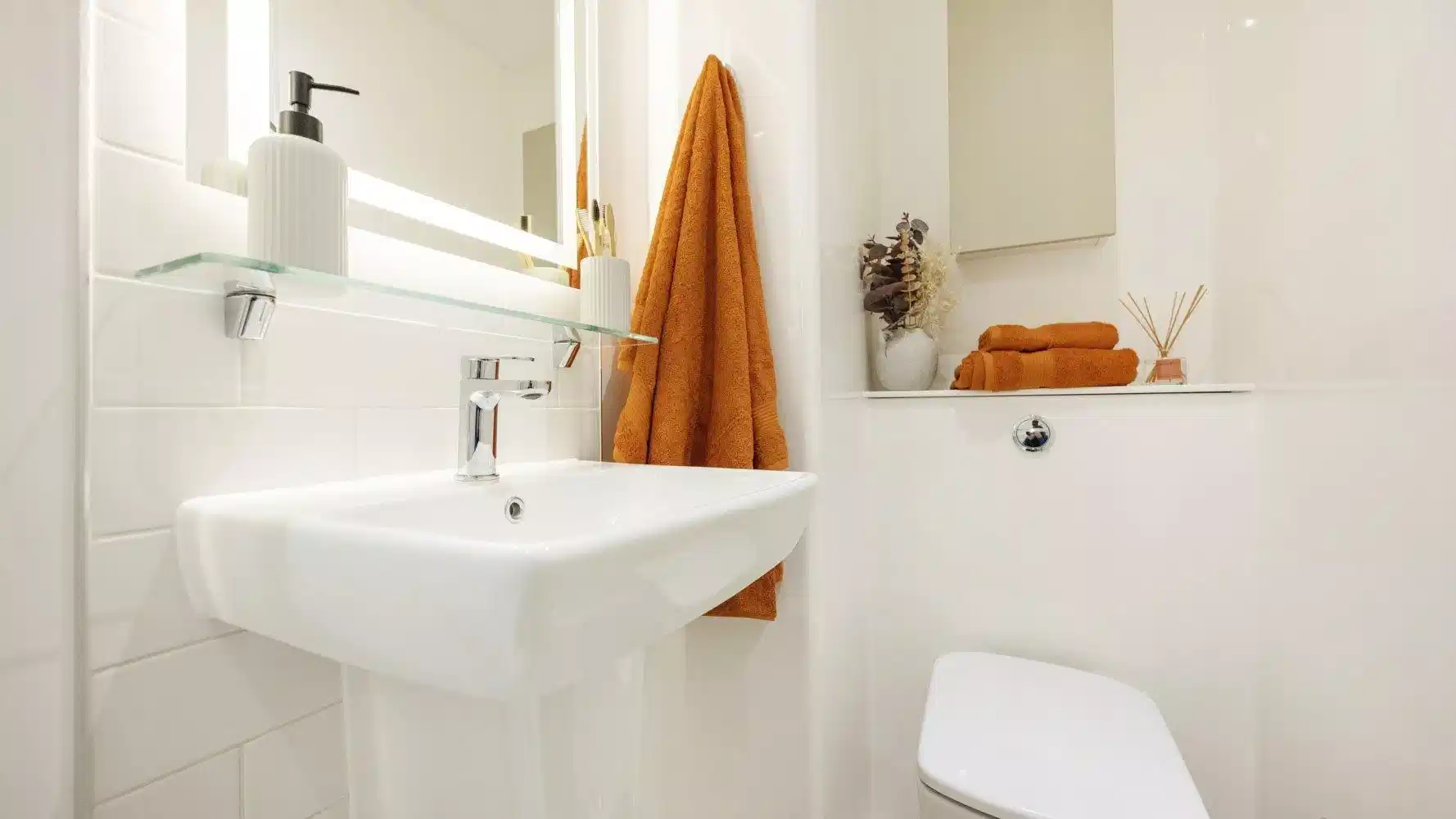 Standard Studio - Bathroom