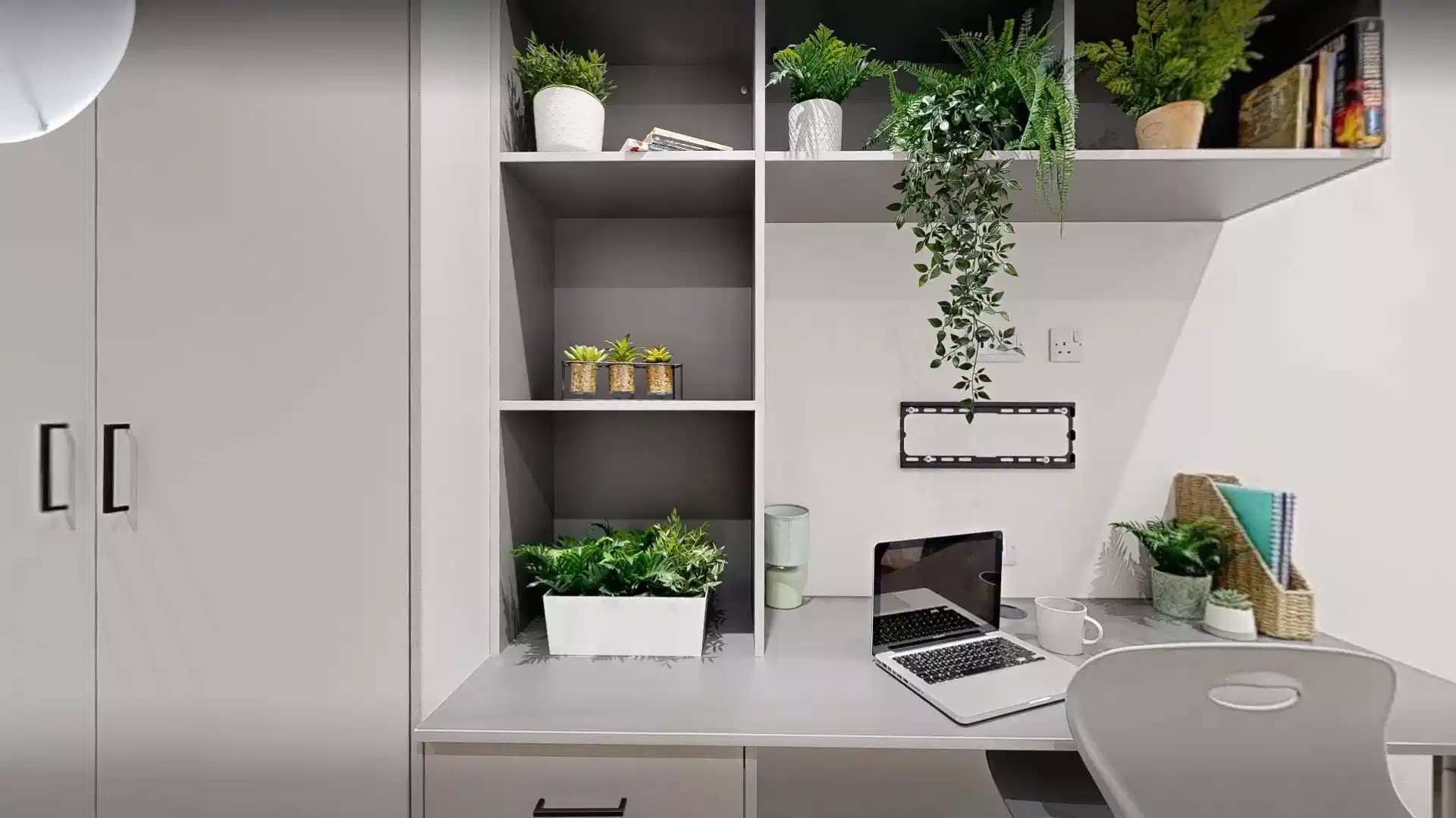 One-Bed Studio - Bedroom