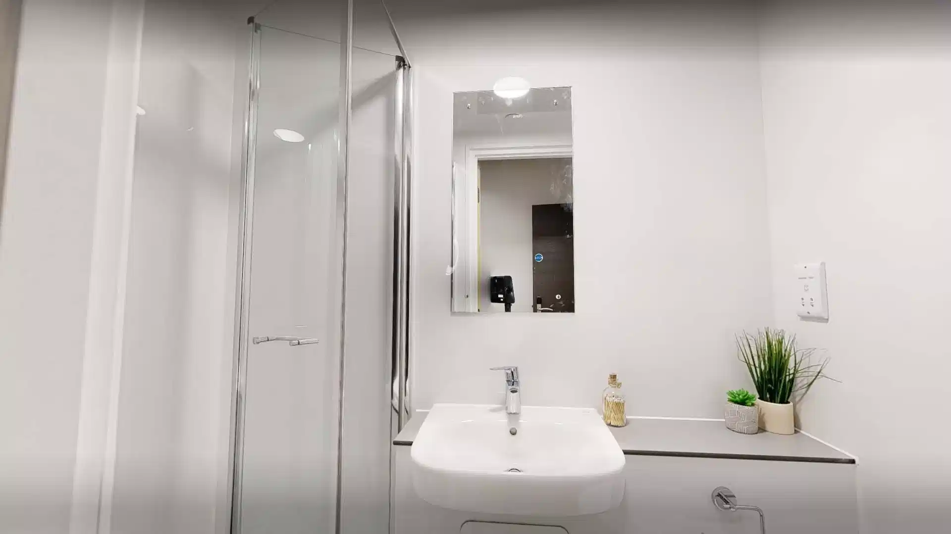 One-Bed Studio - Bathroom