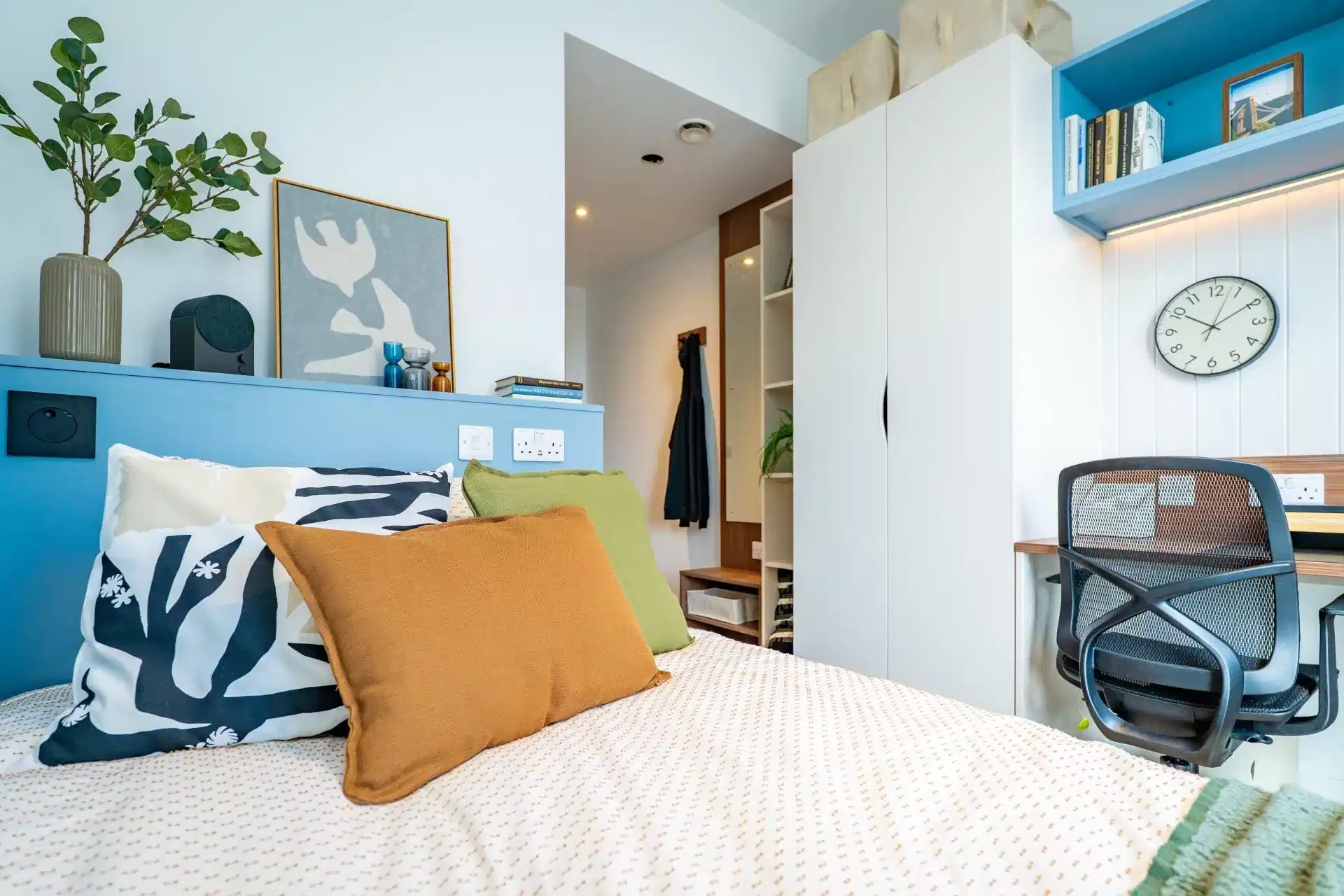 Premium 5 Bed Ensuite - Bedroom