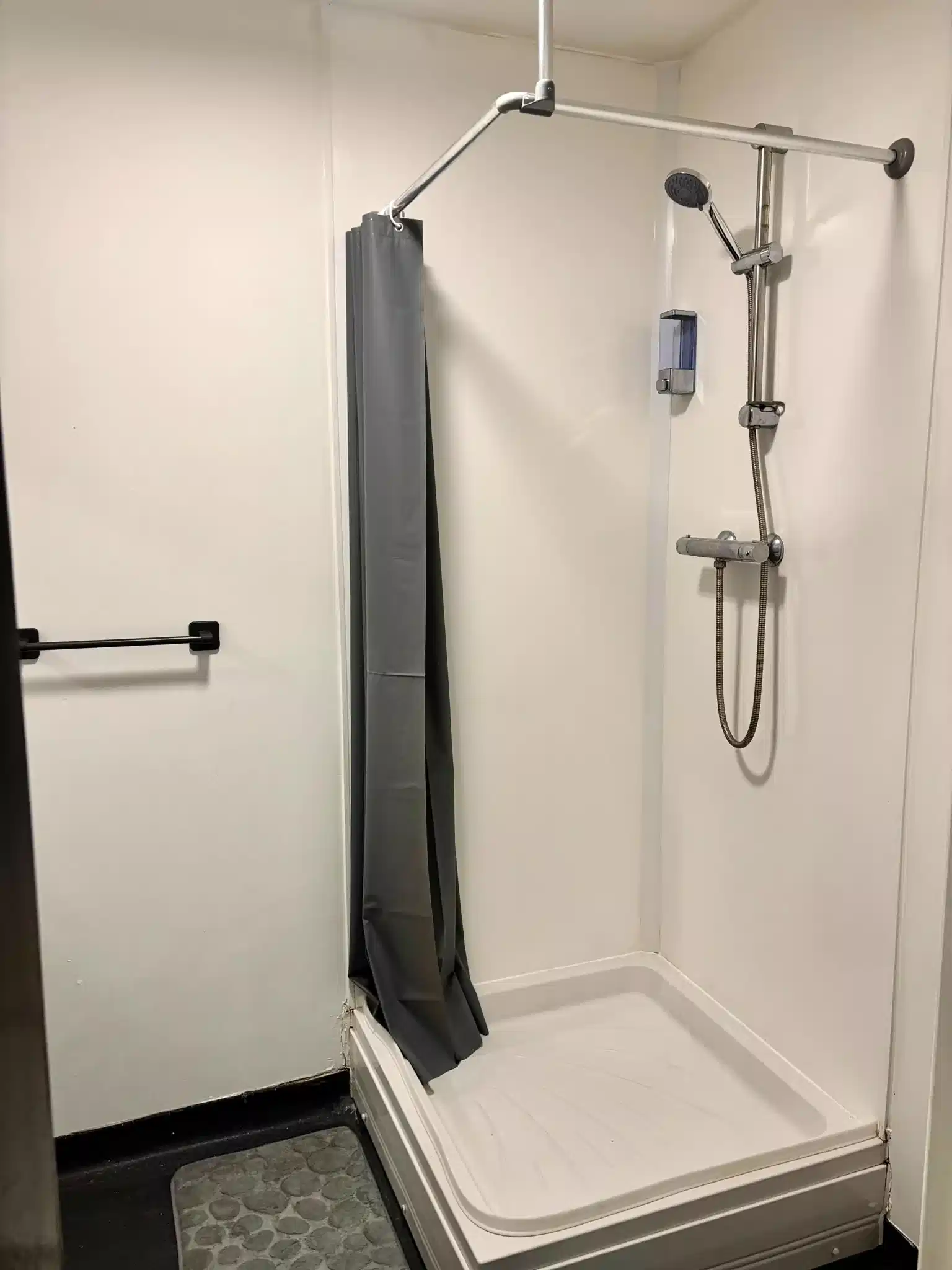 5 Bed Cluster Ensuite - Bathroom