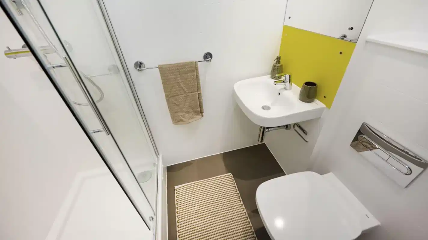 Classic 7/8 Bed Ensuite - Bathroom