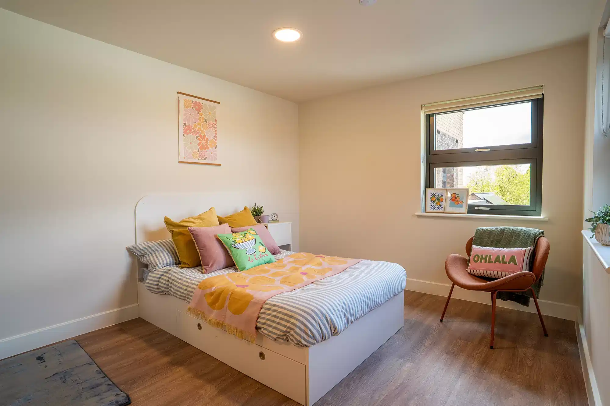Deluxe Studio - Bedroom