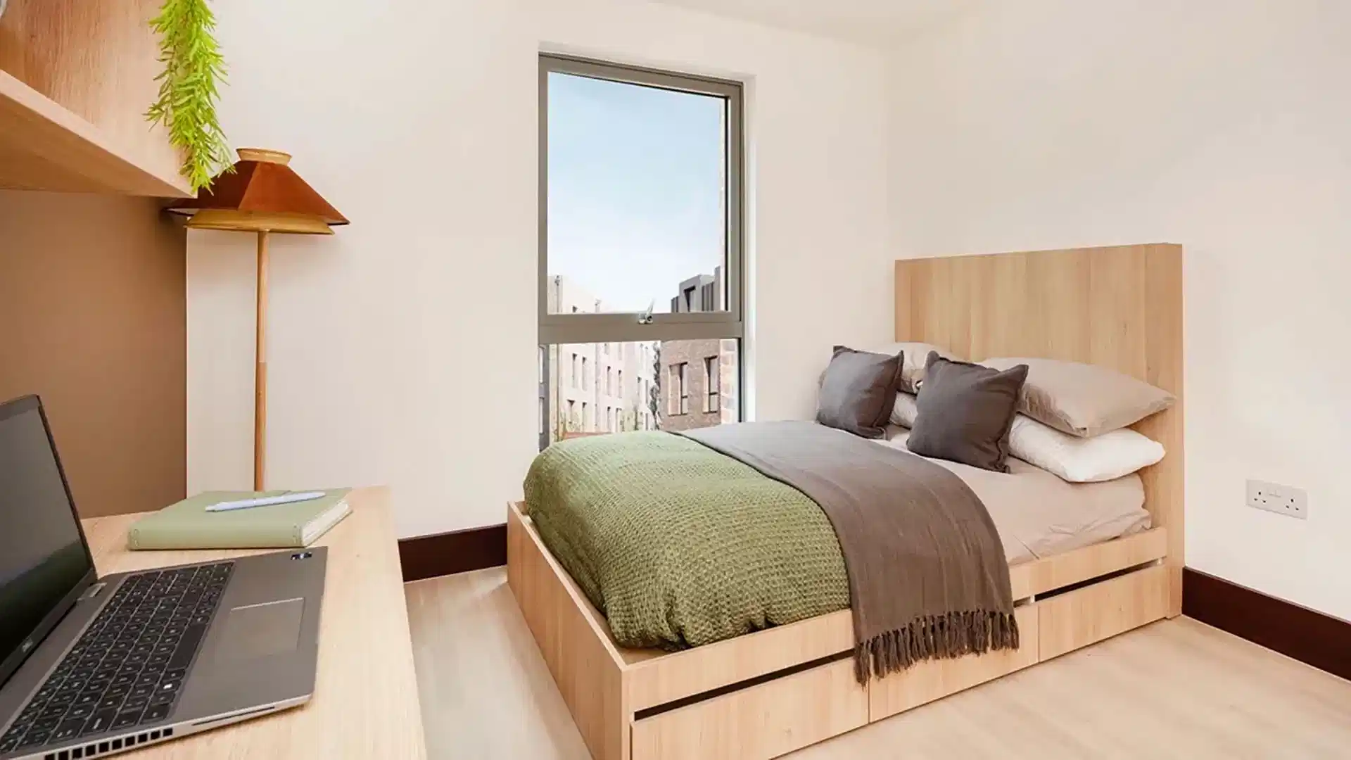 Silver Studio - Bedroom