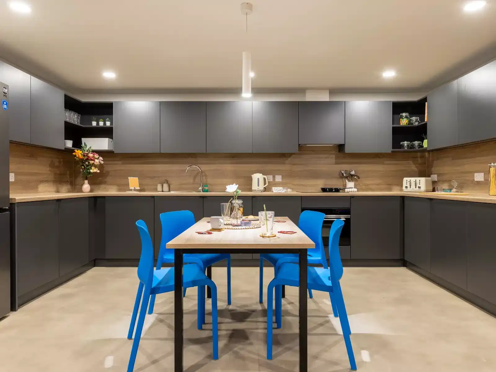 Deluxe En Suite - Kitchen