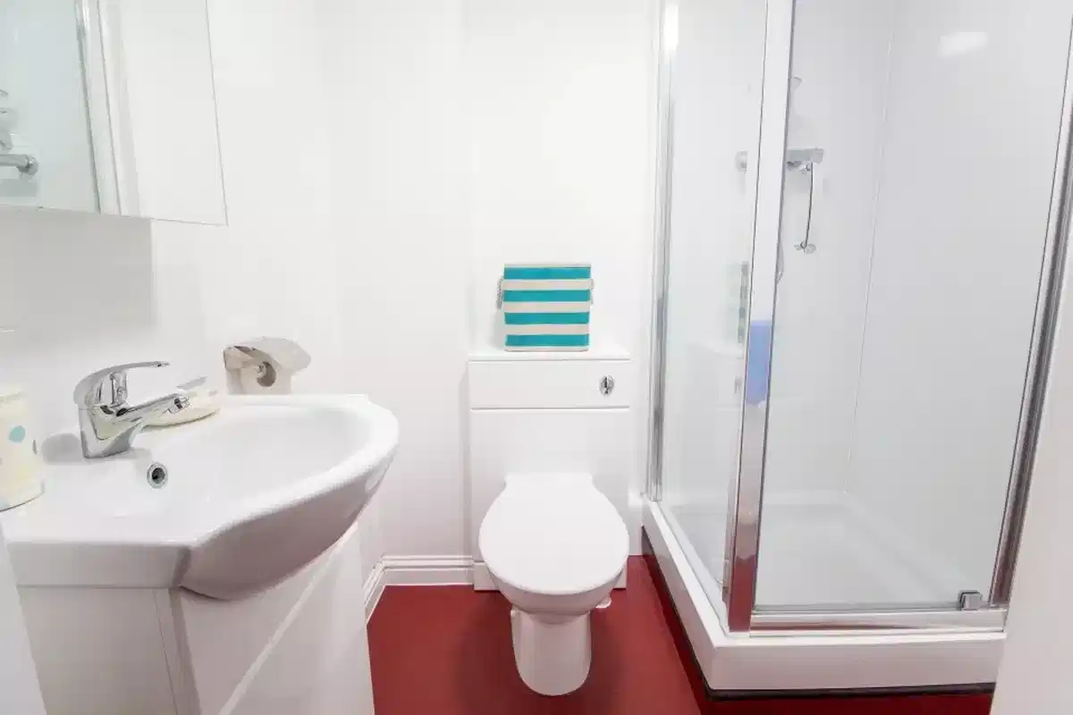 Standard Ensuite - Bathroom