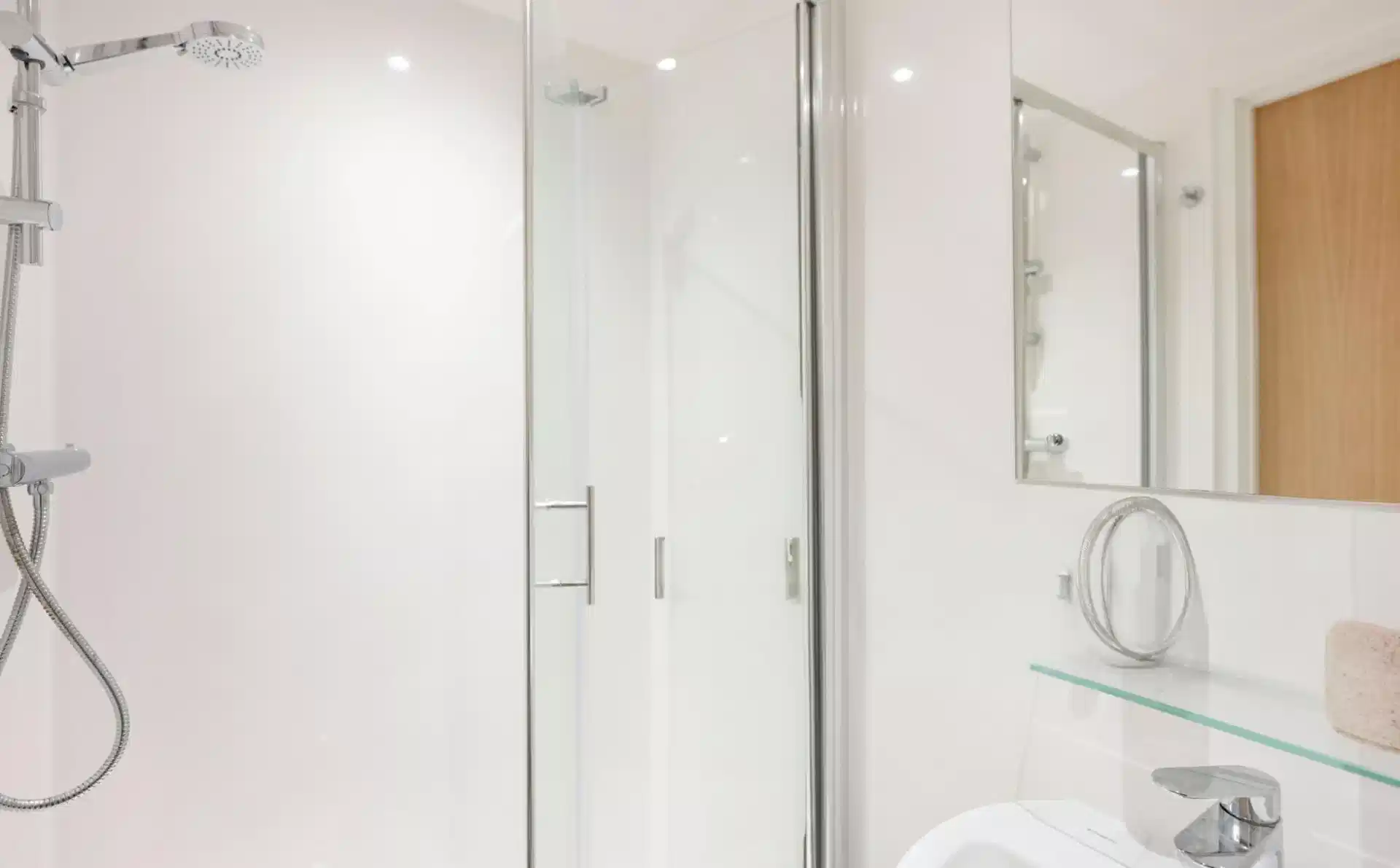 Premium Studio - Bathroom