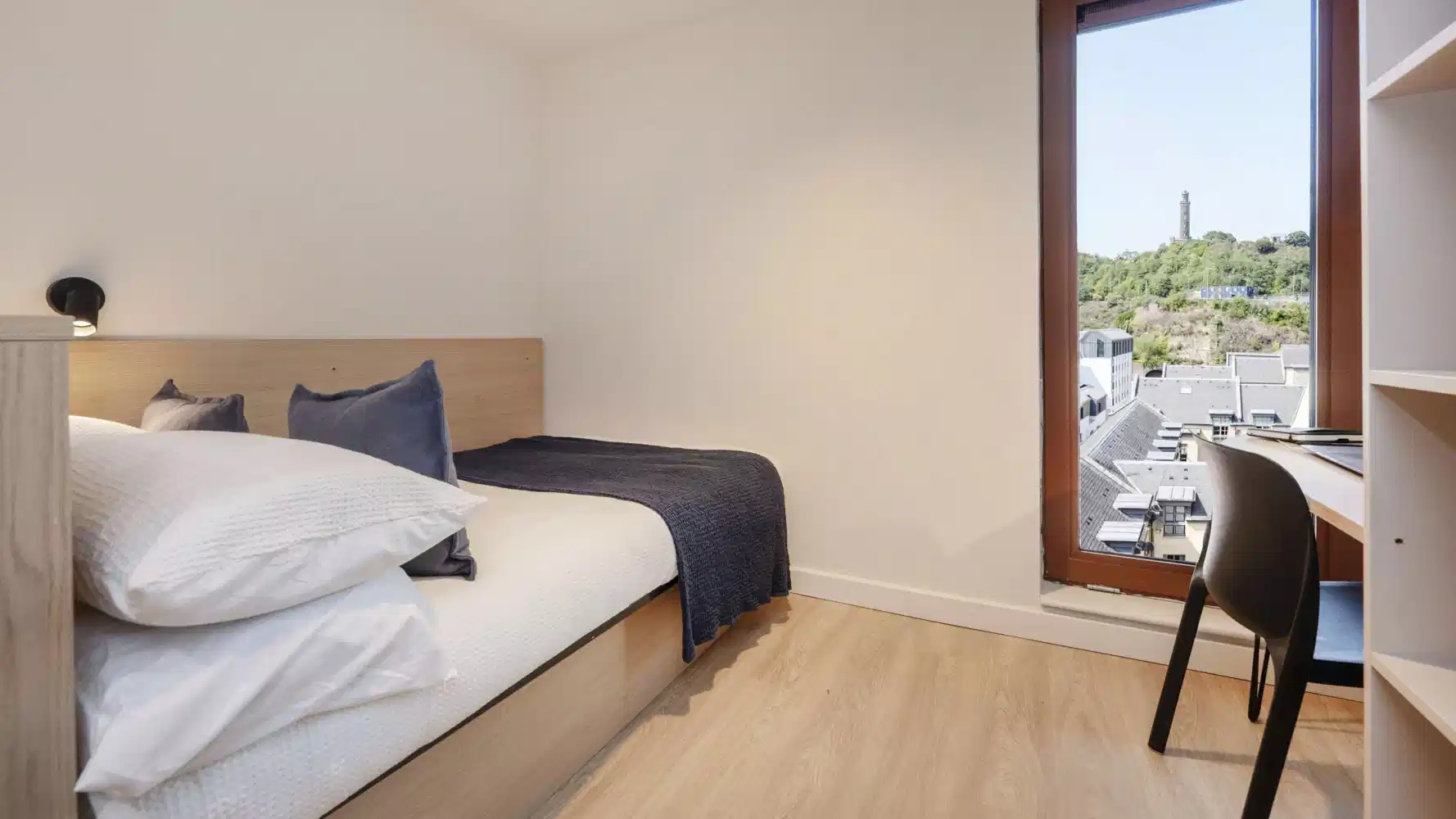Deluxe Studio - Bedroom