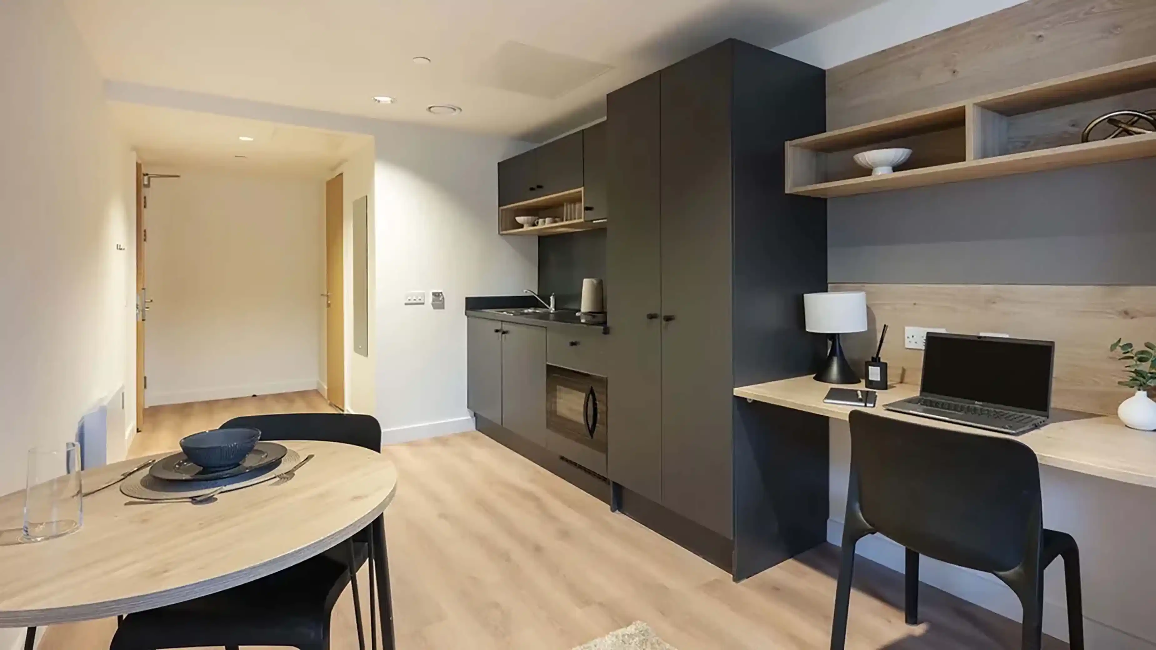 Deluxe Studio - Kitchen